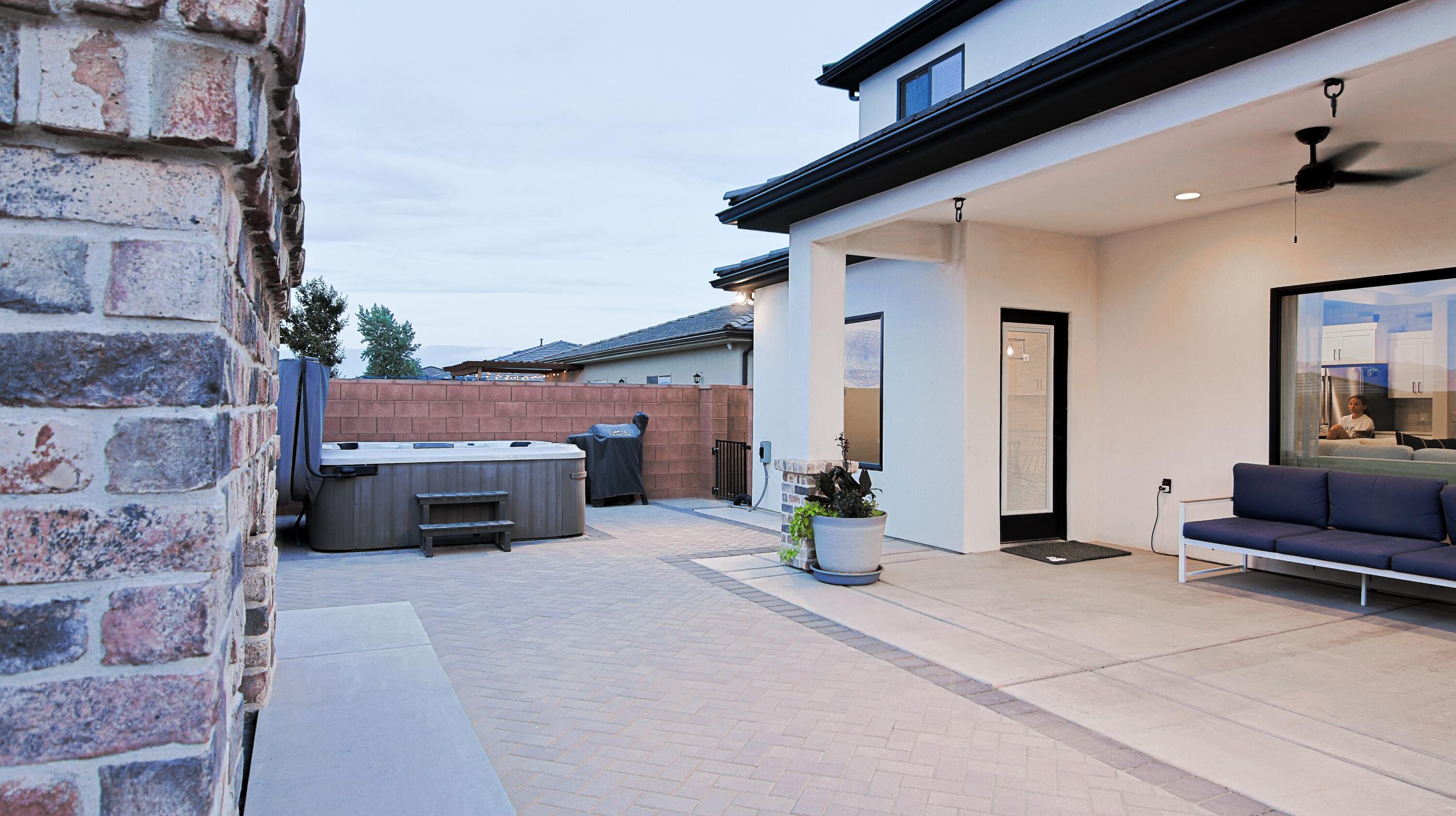 SAGE CANYON - Residential