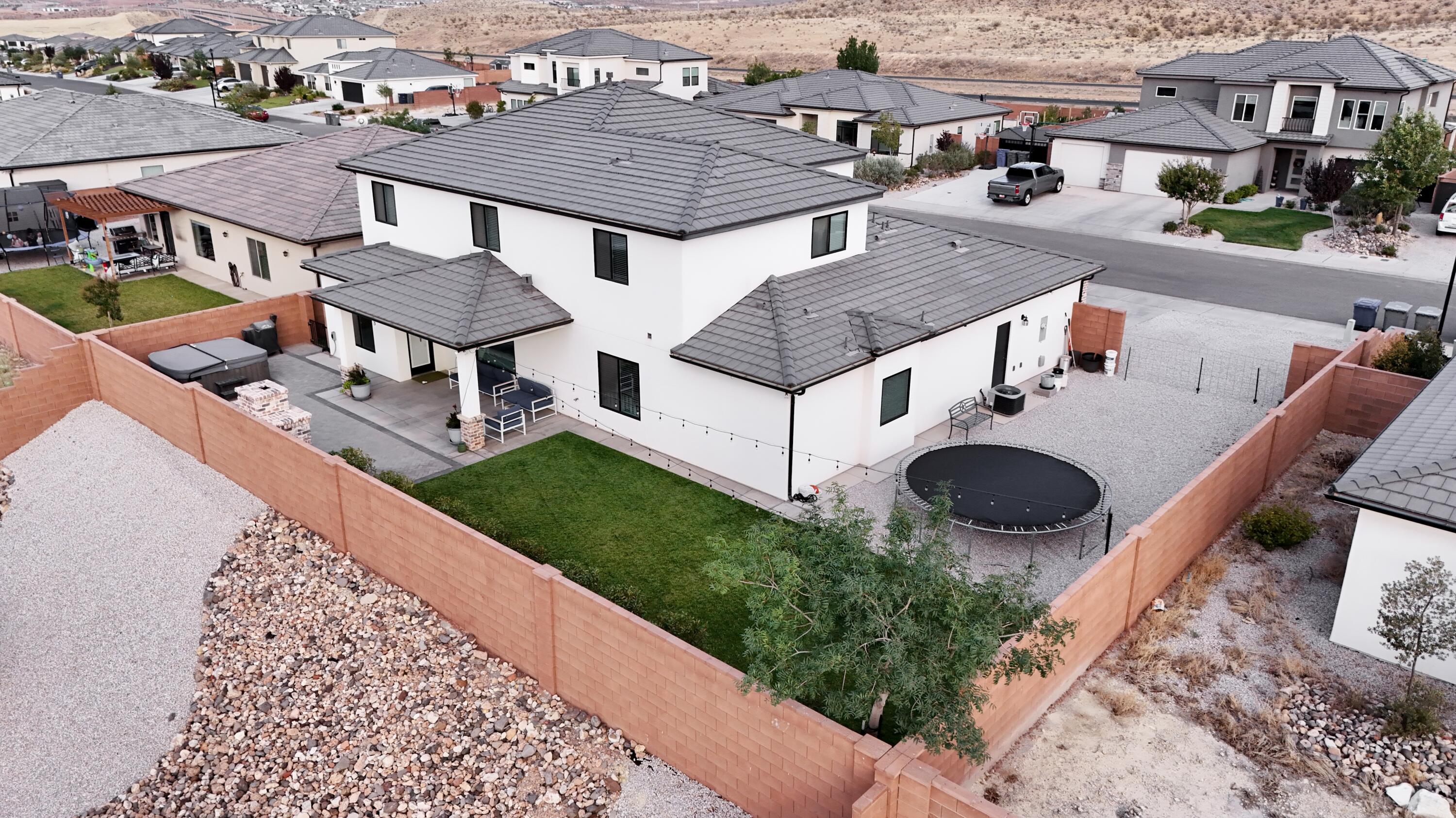 SAGE CANYON - Residential