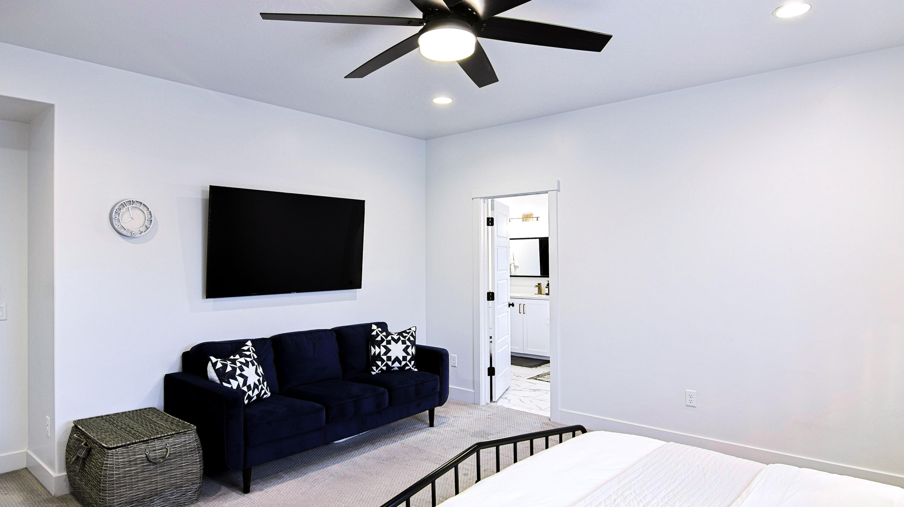 SAGE CANYON - Residential
