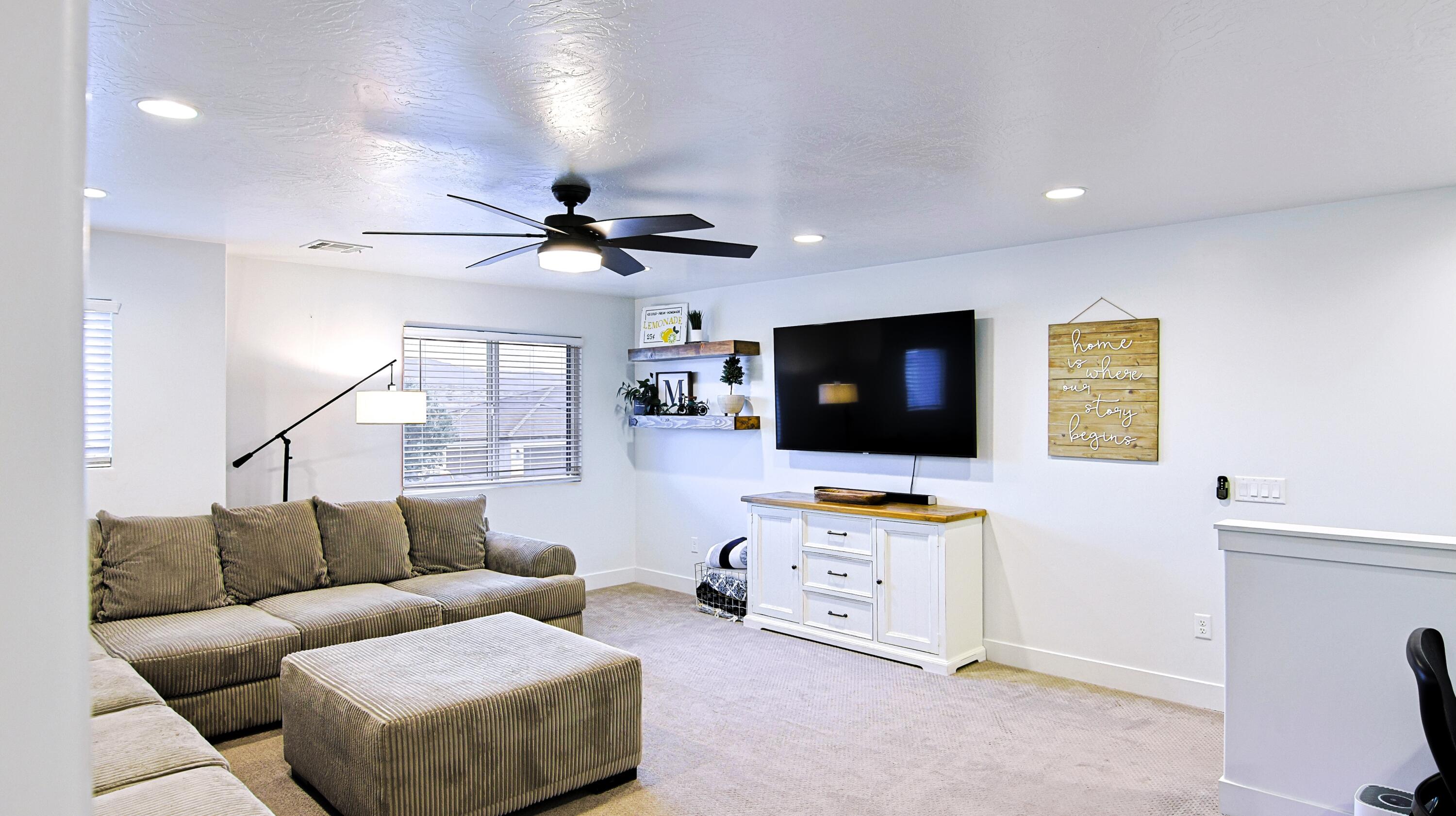 SAGE CANYON - Residential