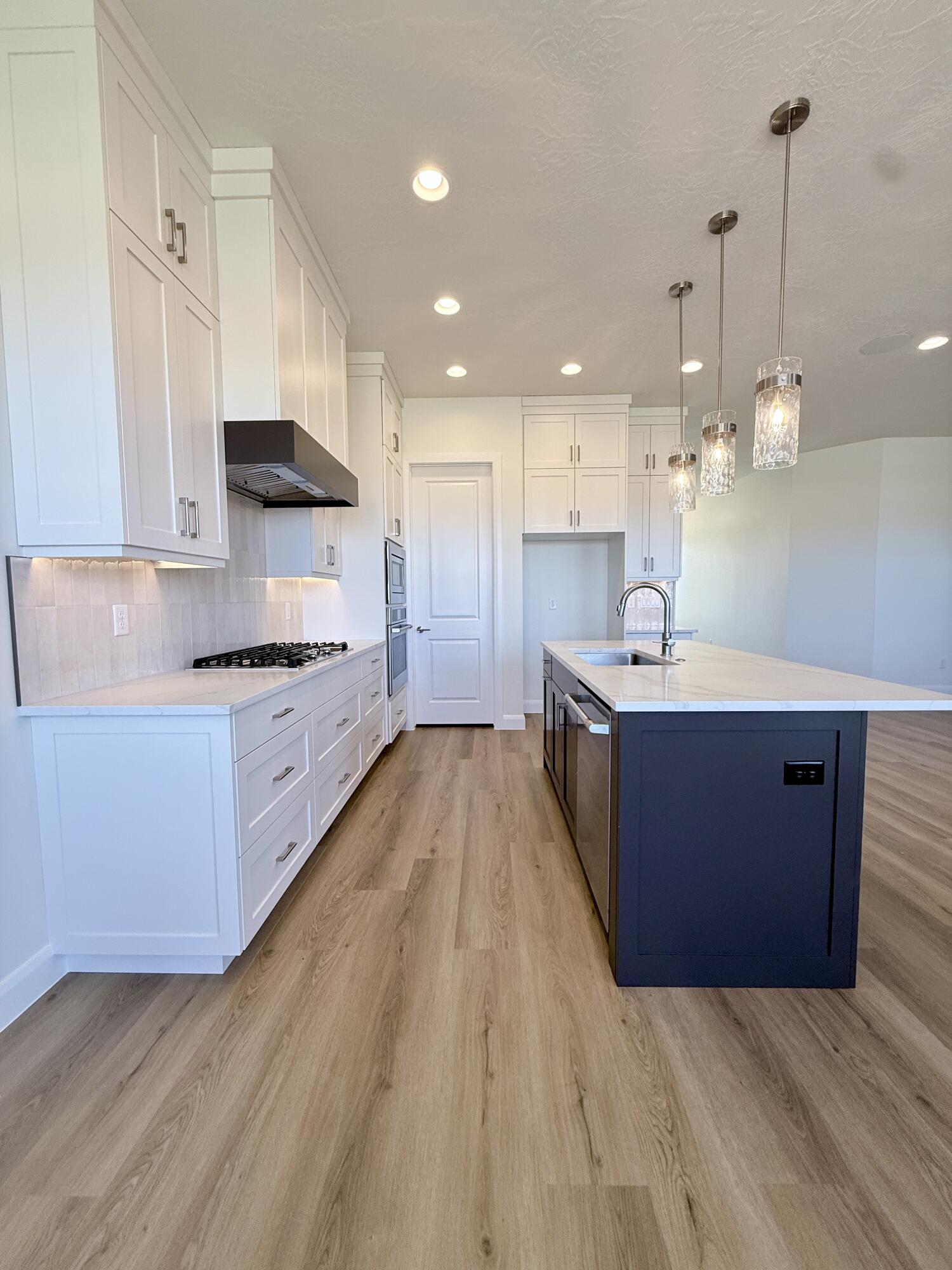 FRANKLIN FIELDS - Residential