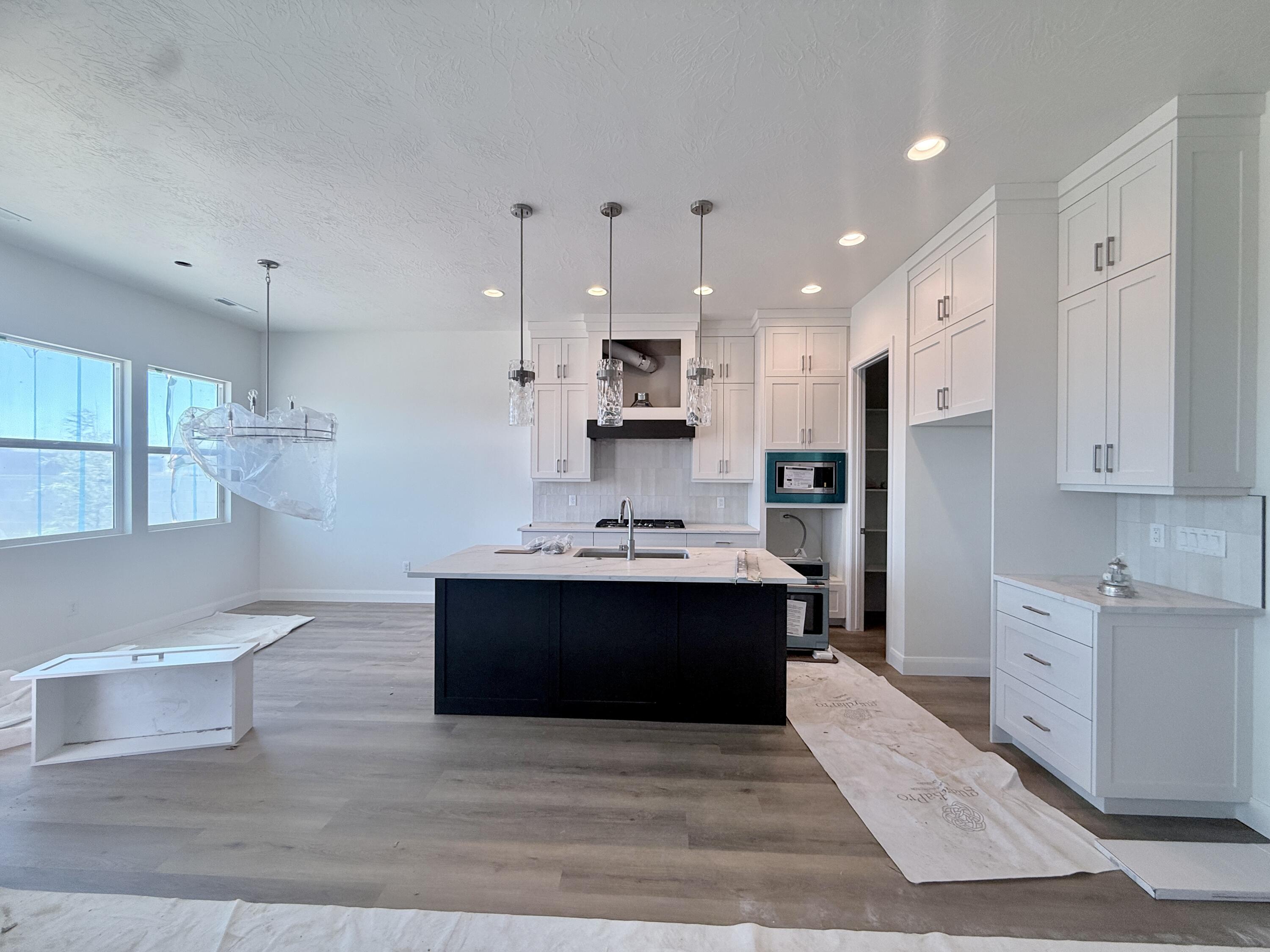 FRANKLIN FIELDS - Residential