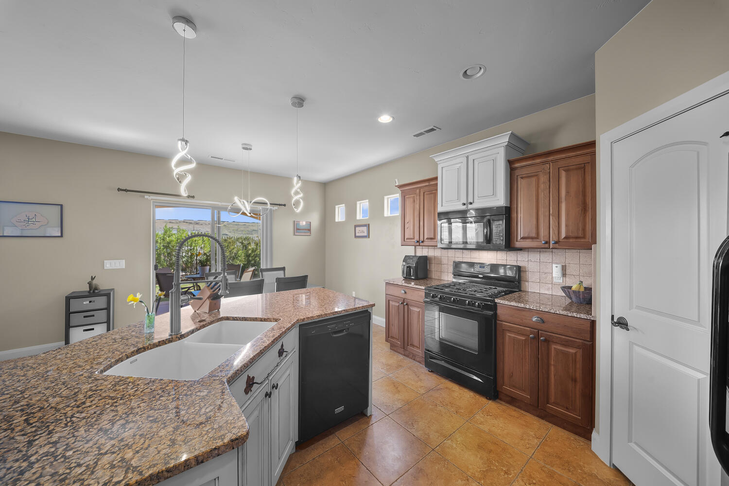 SIENNA HEIGHTS - Residential