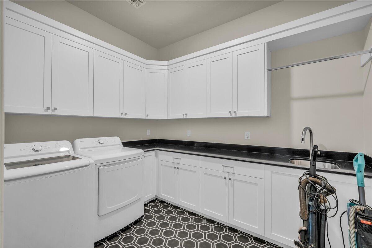 FRANKLIN FIELDS - Residential