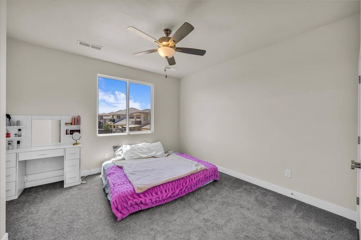 FRANKLIN FIELDS - Residential