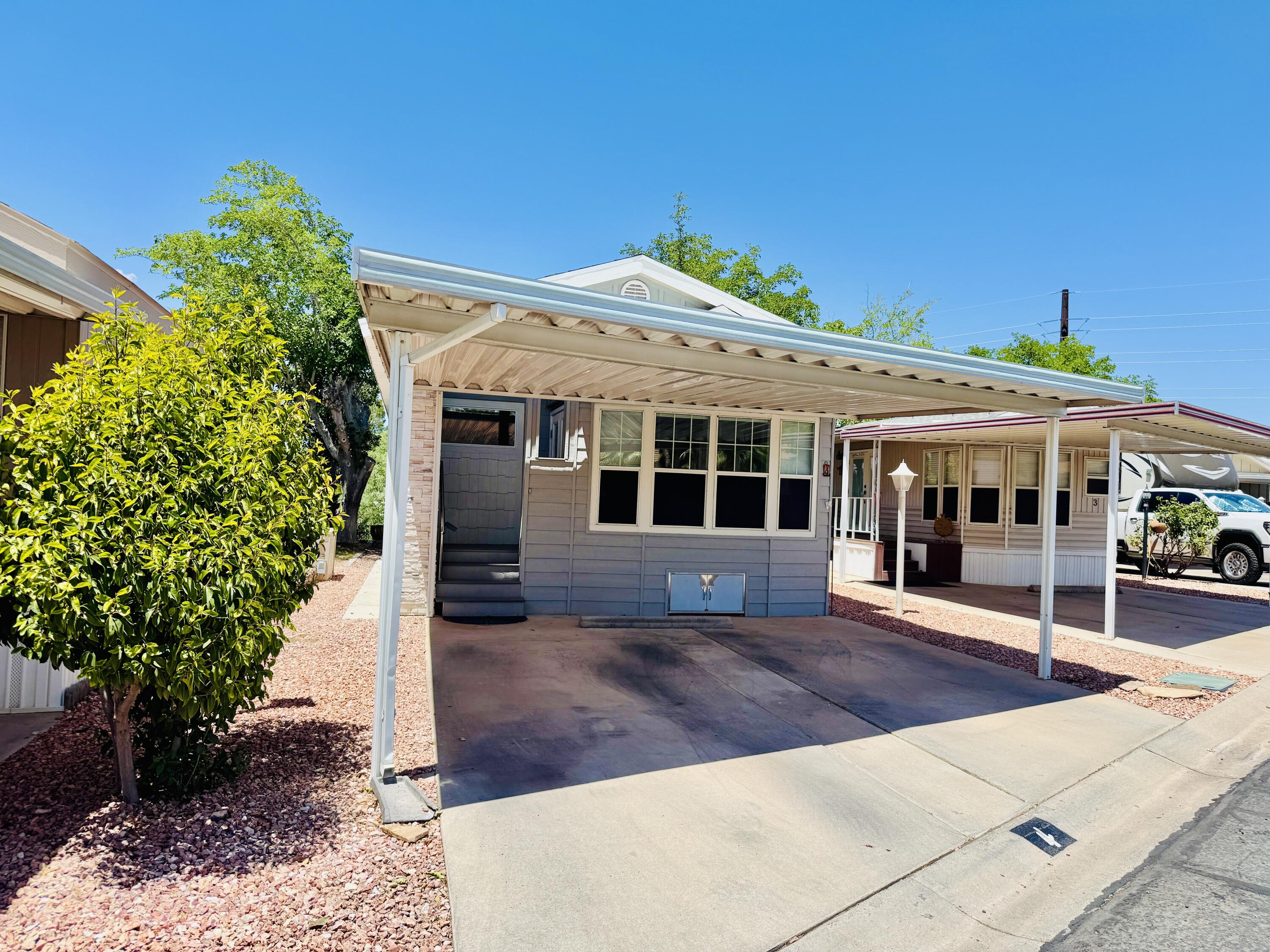 PALMS OF ST GEORGE - Residential