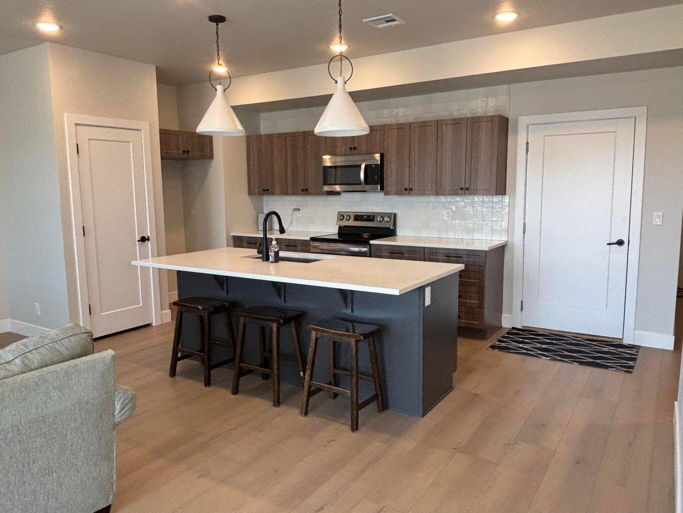 RISE AT CORAL CANYON - Residential