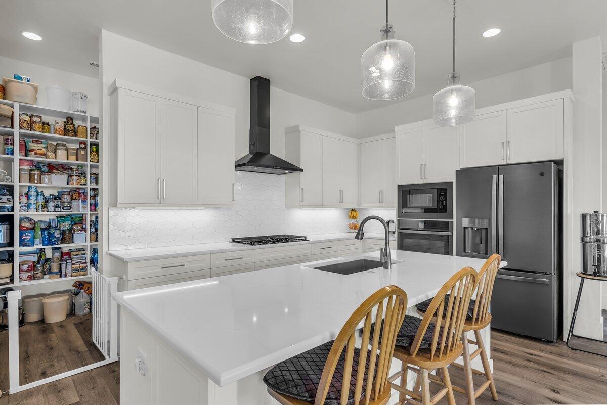 GRAND HEIGHTS - Residential