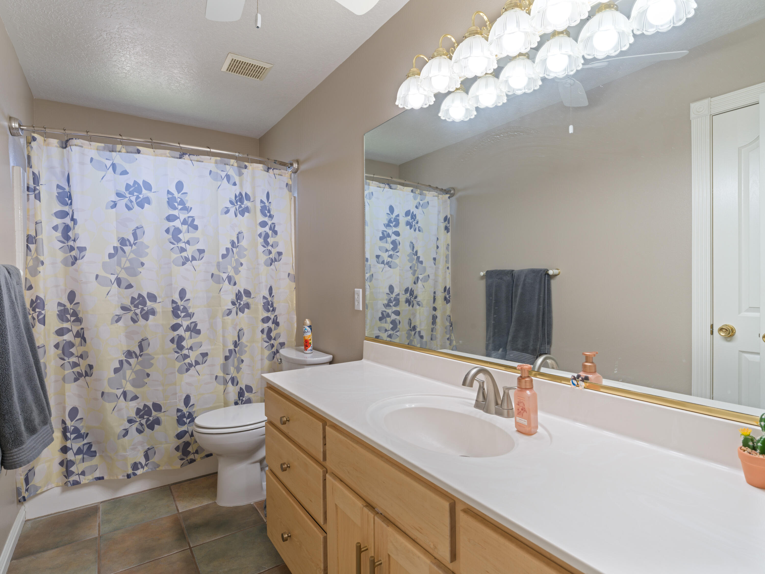 ENTERPRISE TOWNSITE - Residential