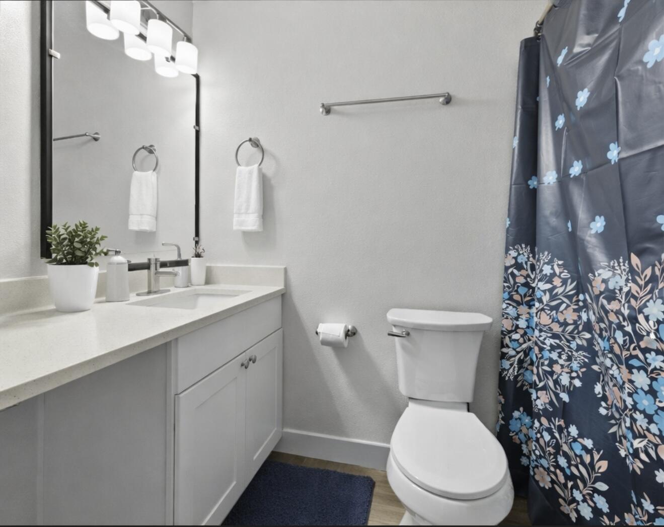 TWIN PALMS - Residential Income