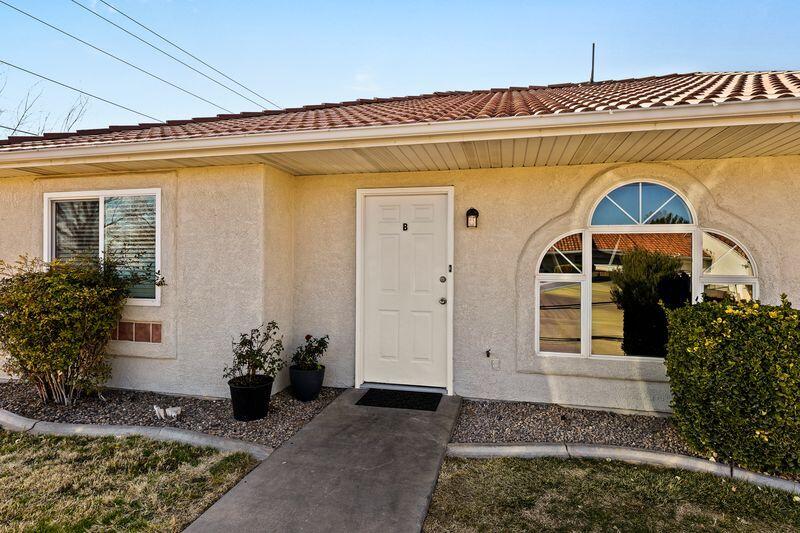 TWIN PALMS - Residential Income