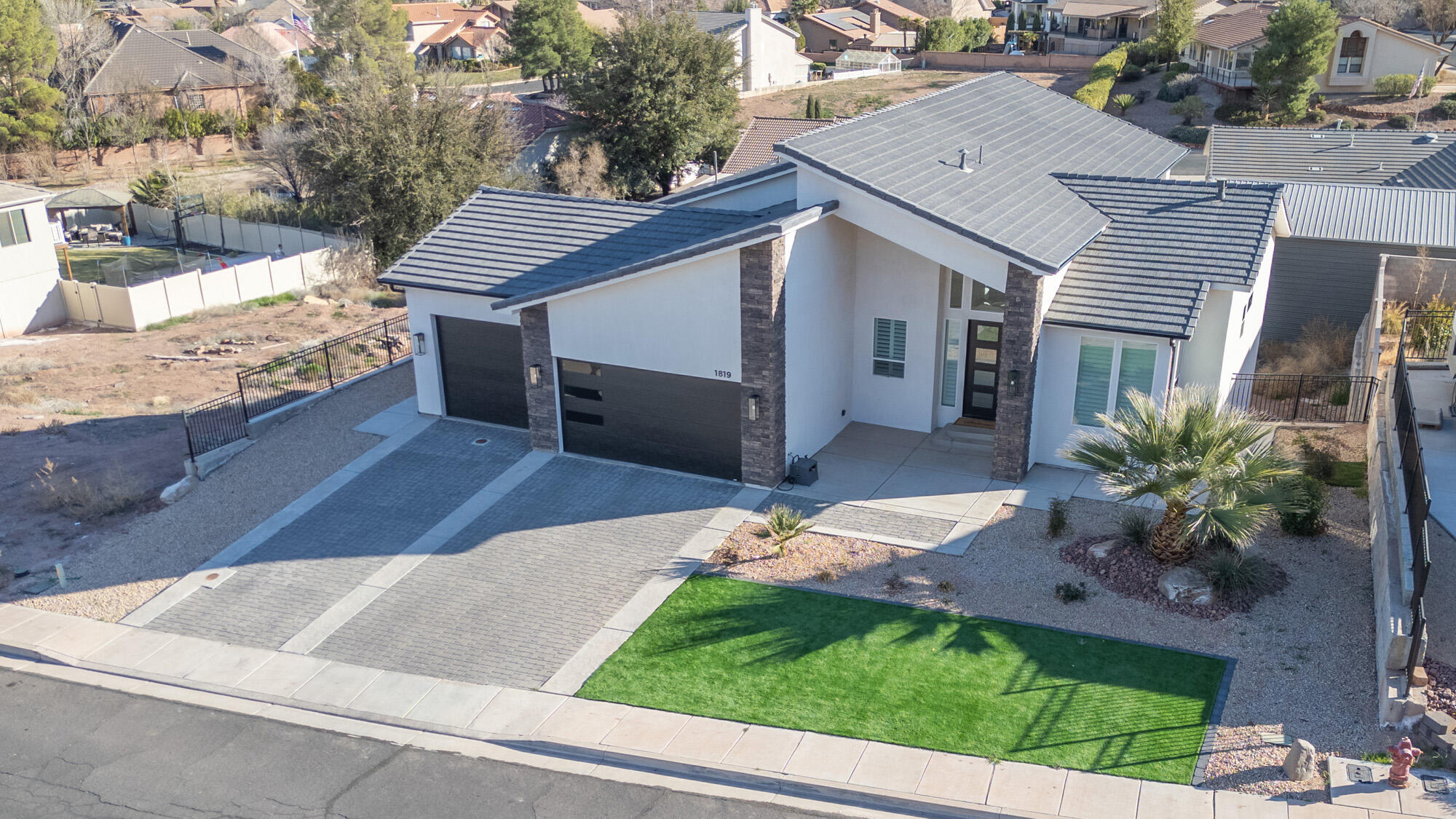 OVERLOOK AT GREEN VALLEY - Residential