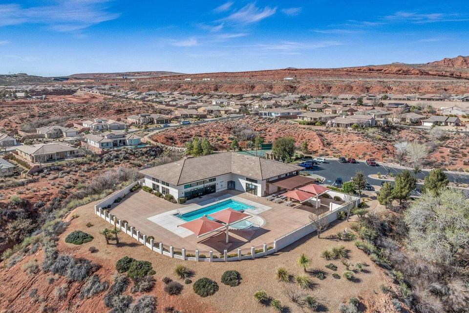 LIBERTY GREENS - Residential