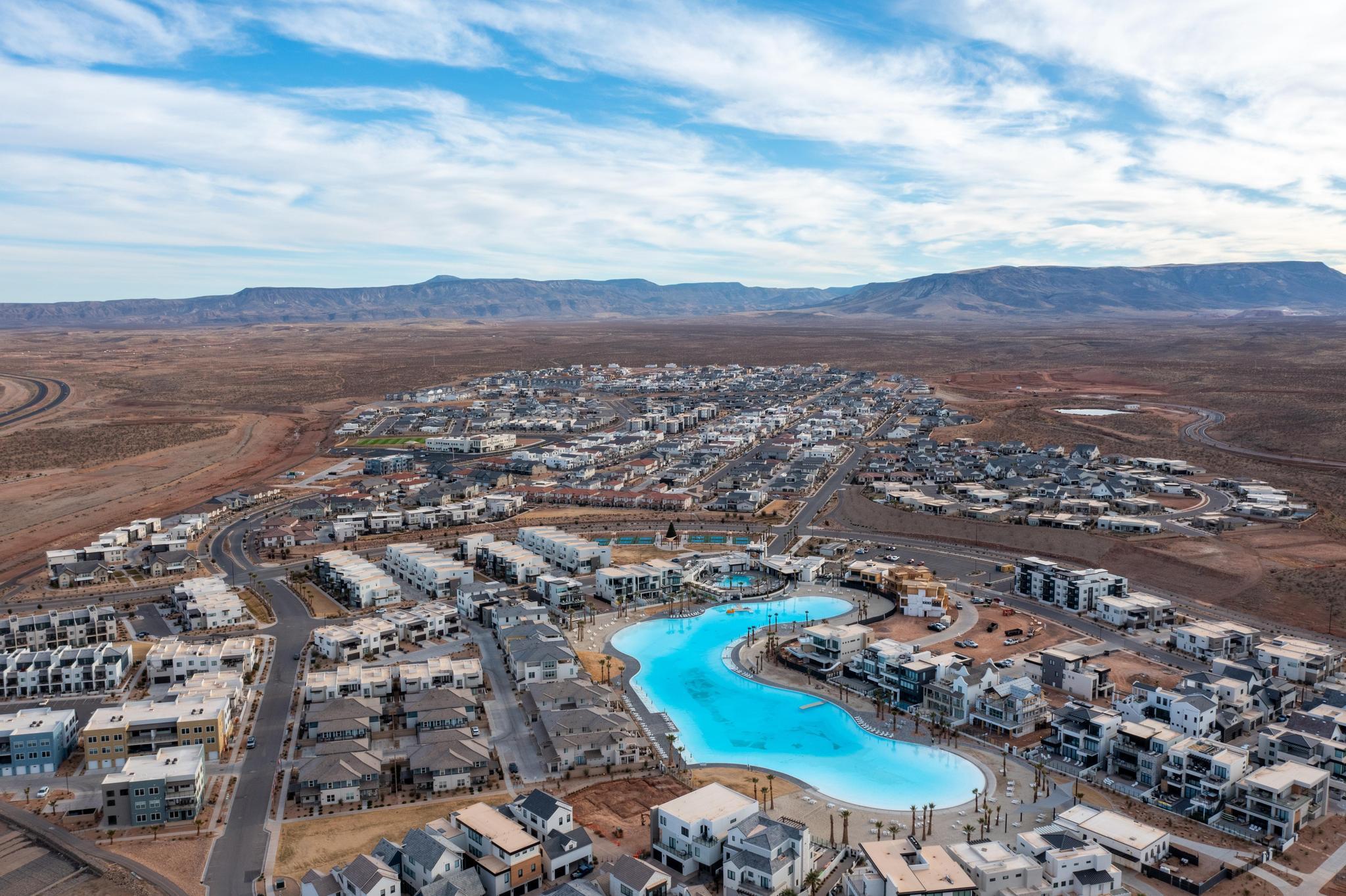 DESERT COLOR RESORT - Residential