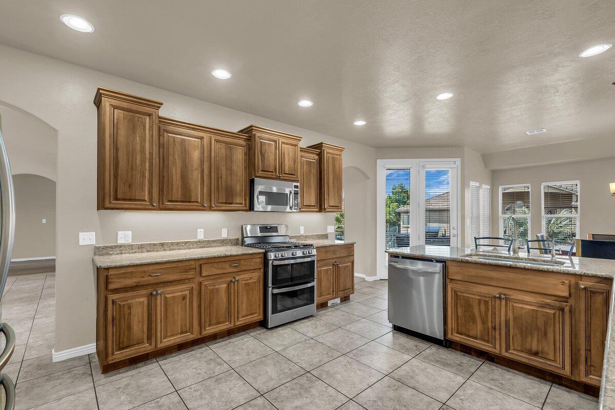 RED BUTTE - Residential