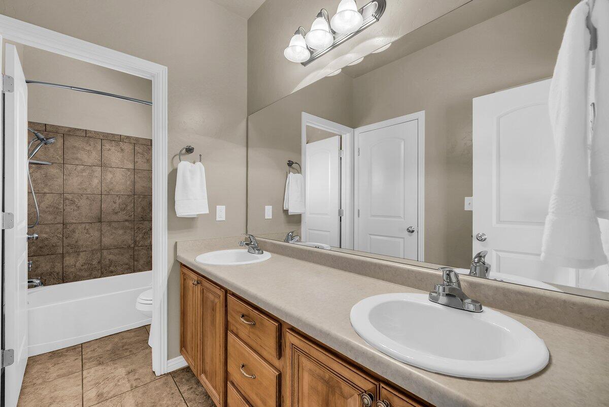 RED BUTTE - Residential