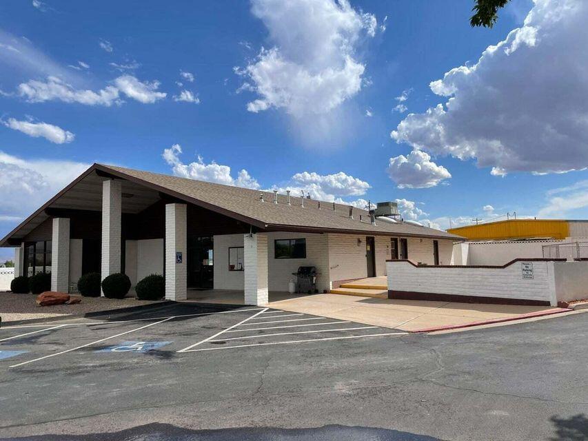 CANYON BREEZE RV RESORT - Land
