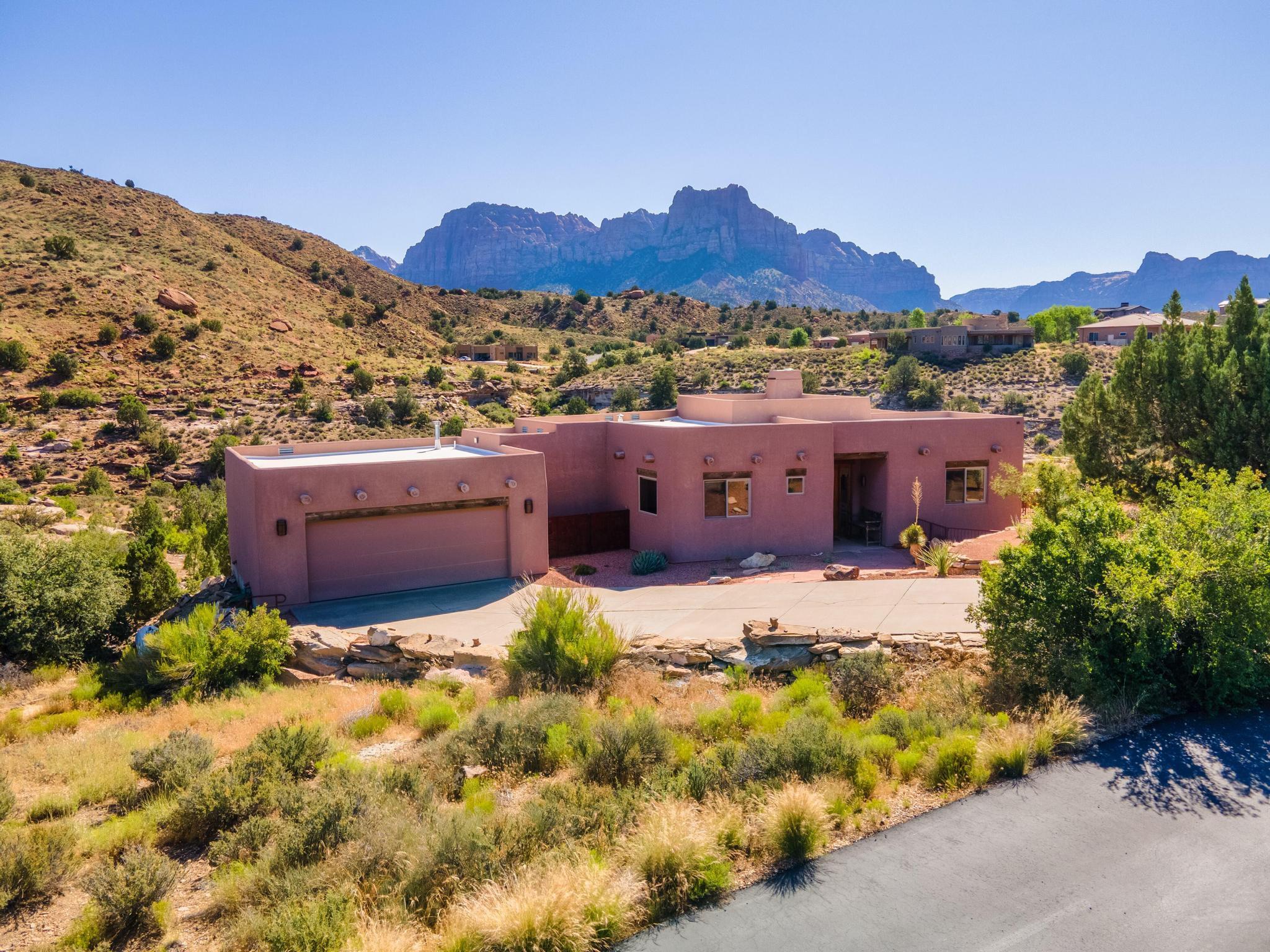 ANASAZI PLATEAU - Residential