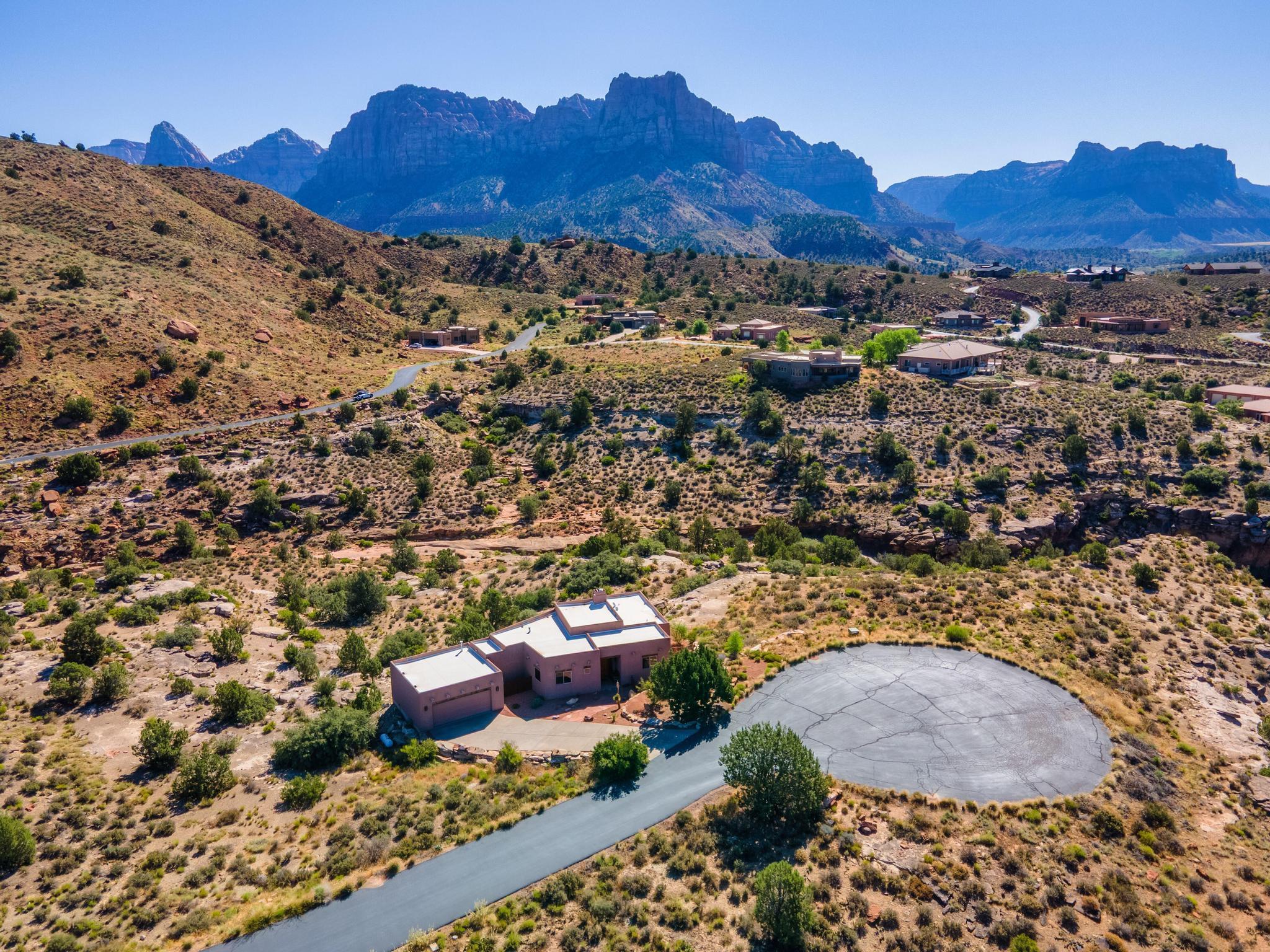 ANASAZI PLATEAU - Residential