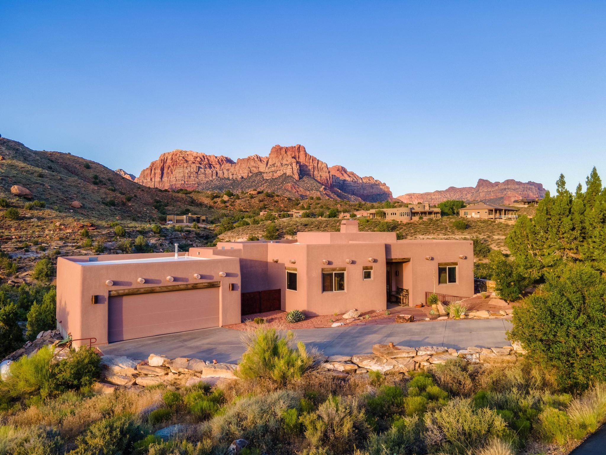 ANASAZI PLATEAU - Residential