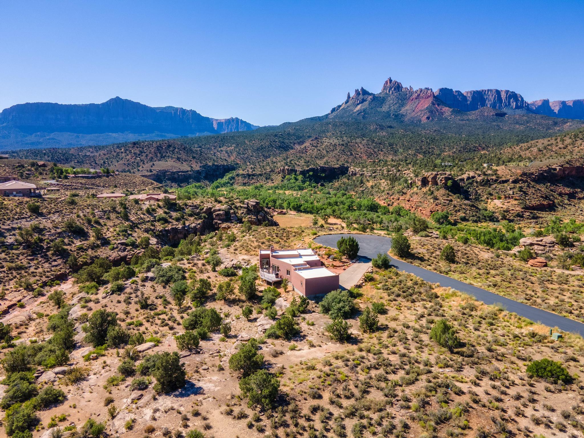 ANASAZI PLATEAU - Residential