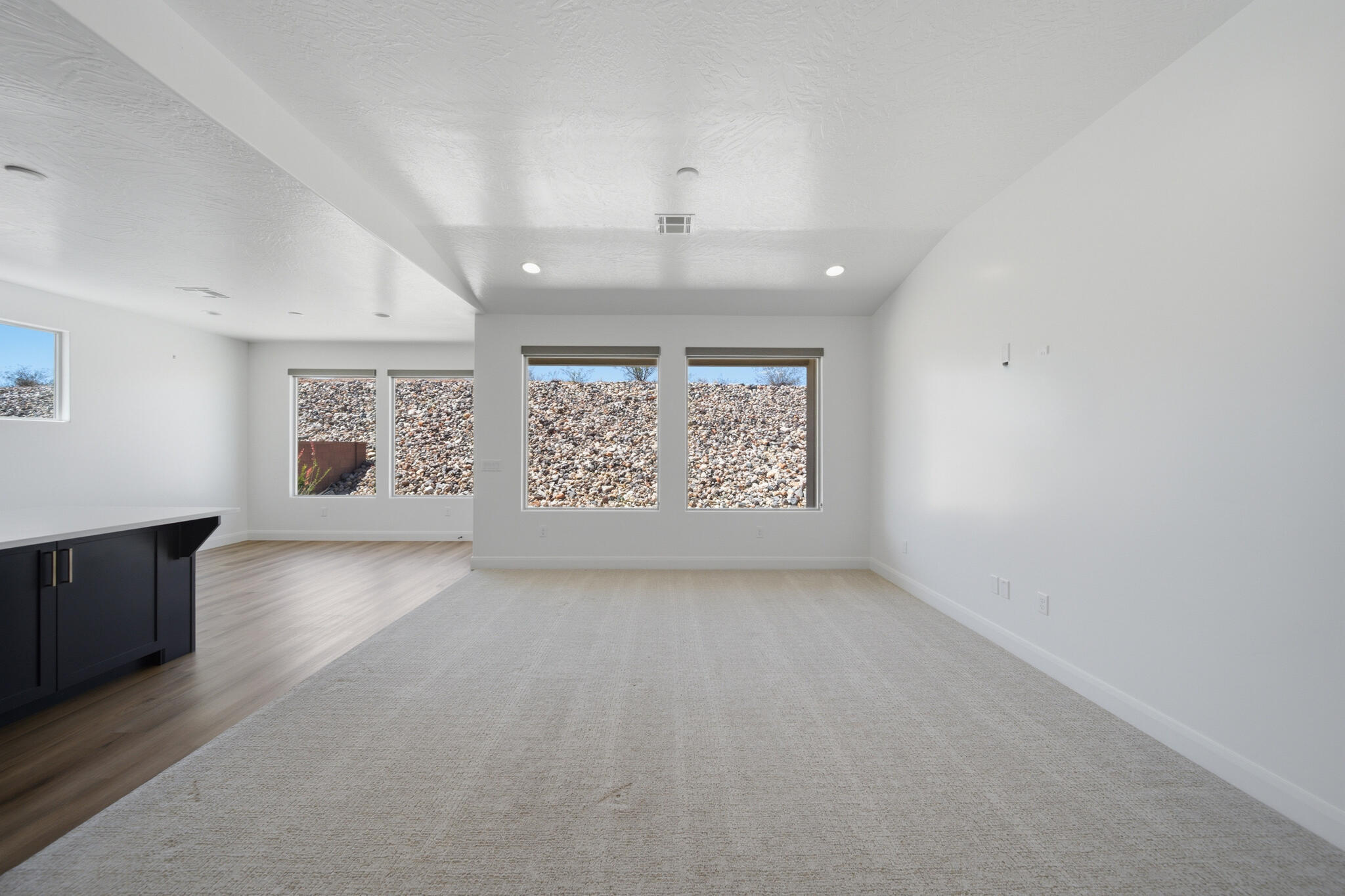DESERT VISTA - Residential