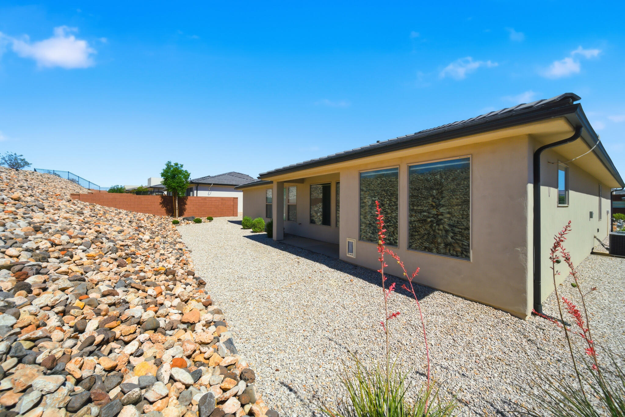 DESERT VISTA - Residential