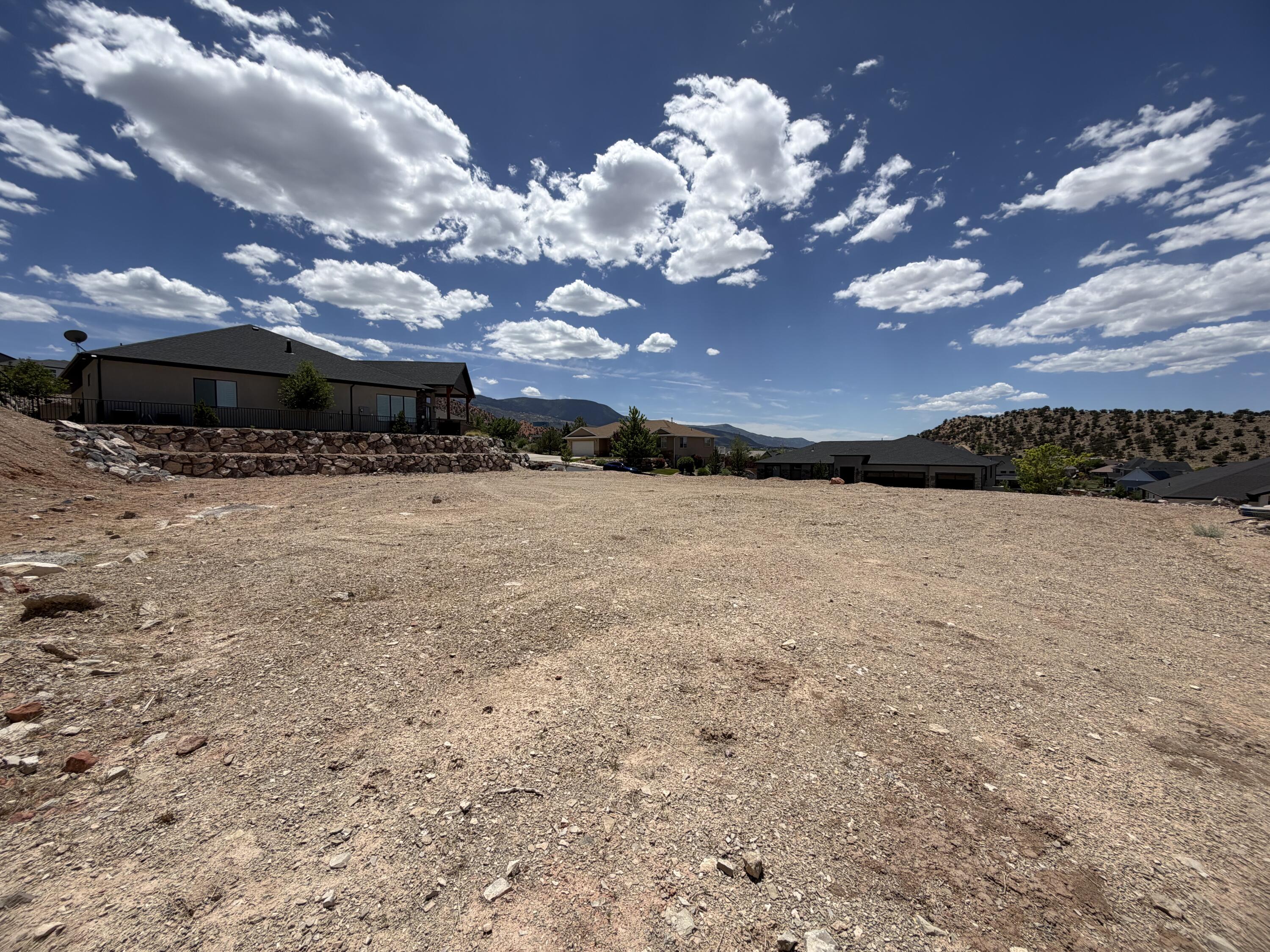 CANYON RIDGE - Land