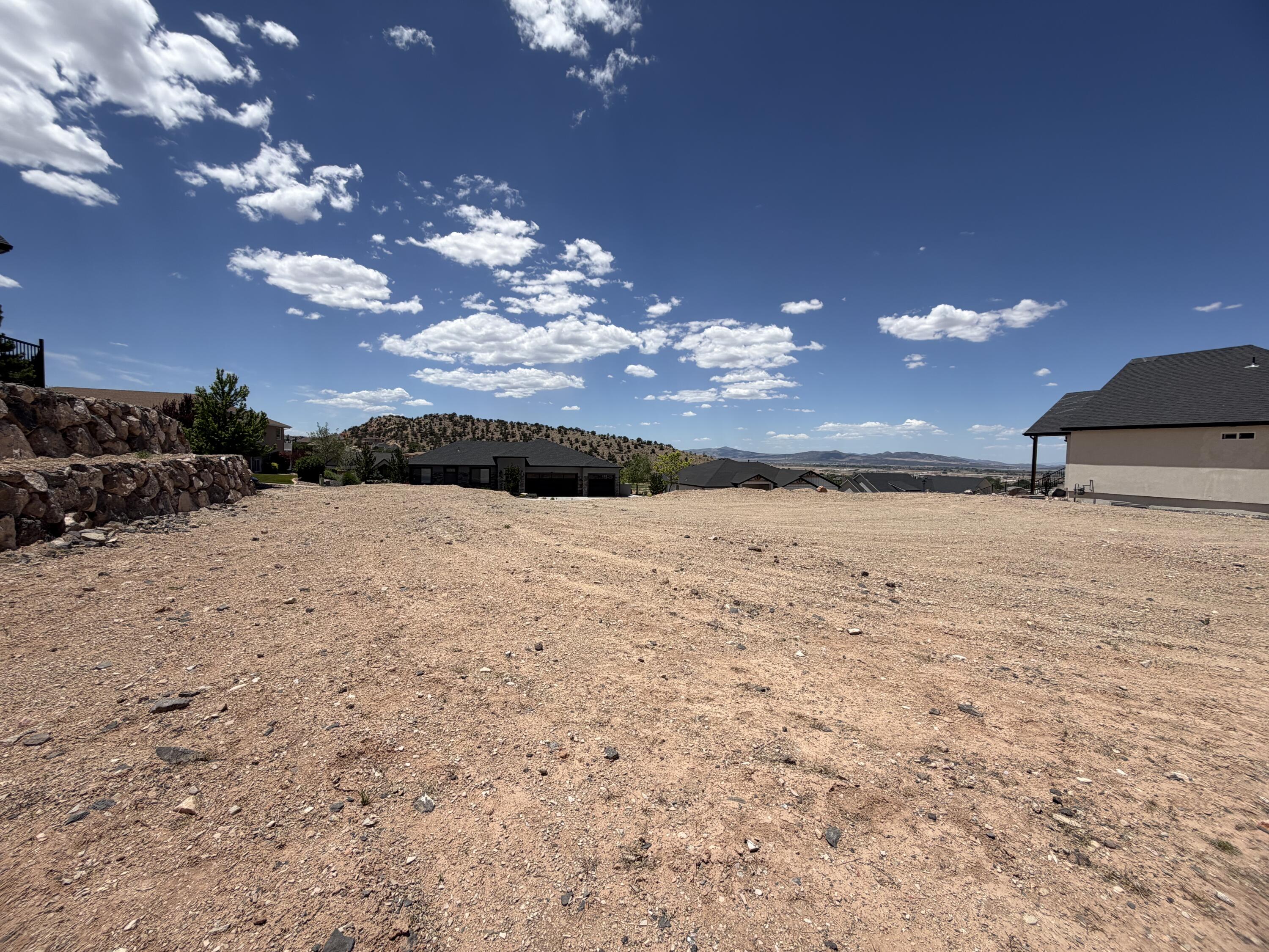 CANYON RIDGE - Land