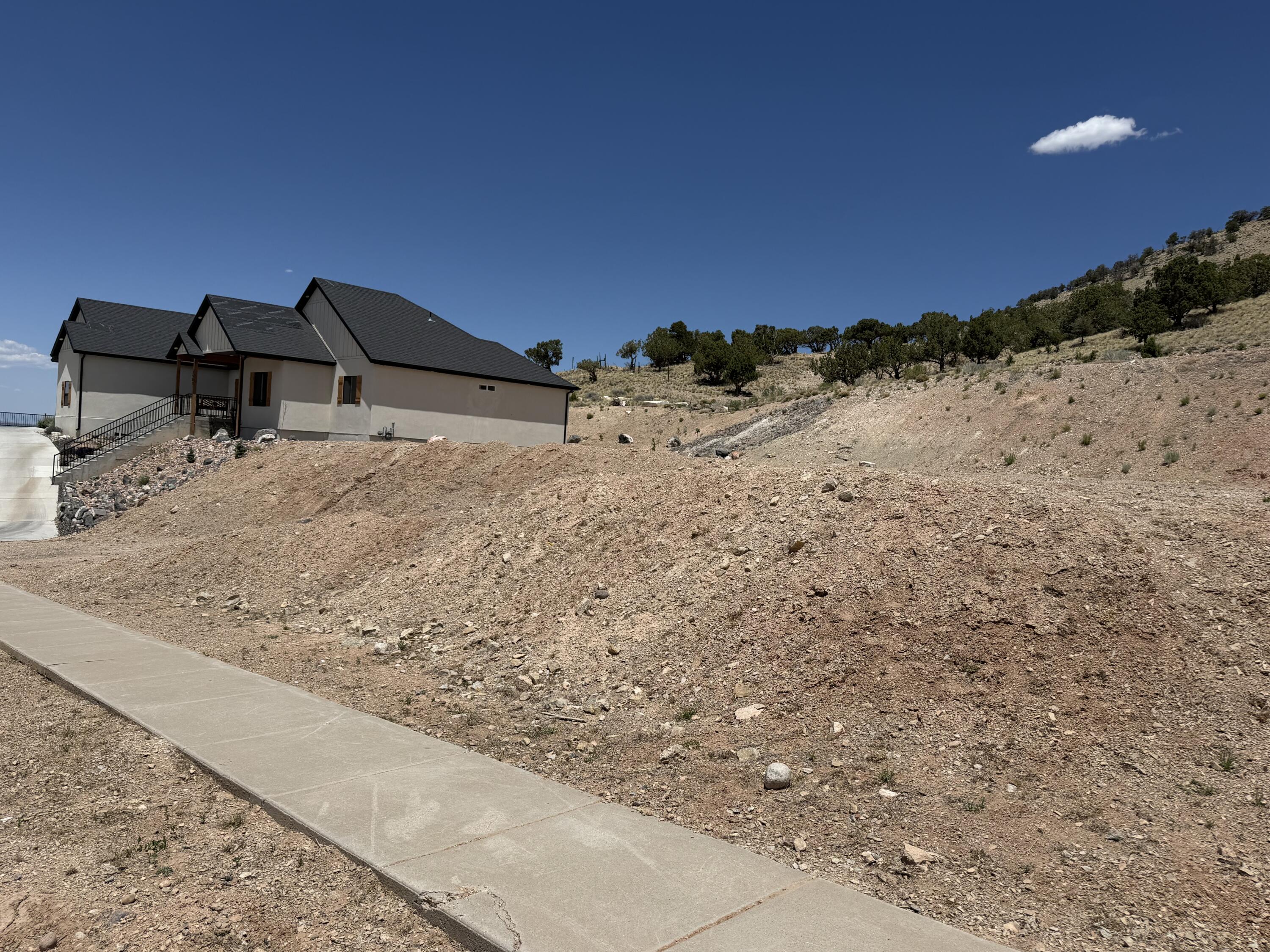 CANYON RIDGE - Land