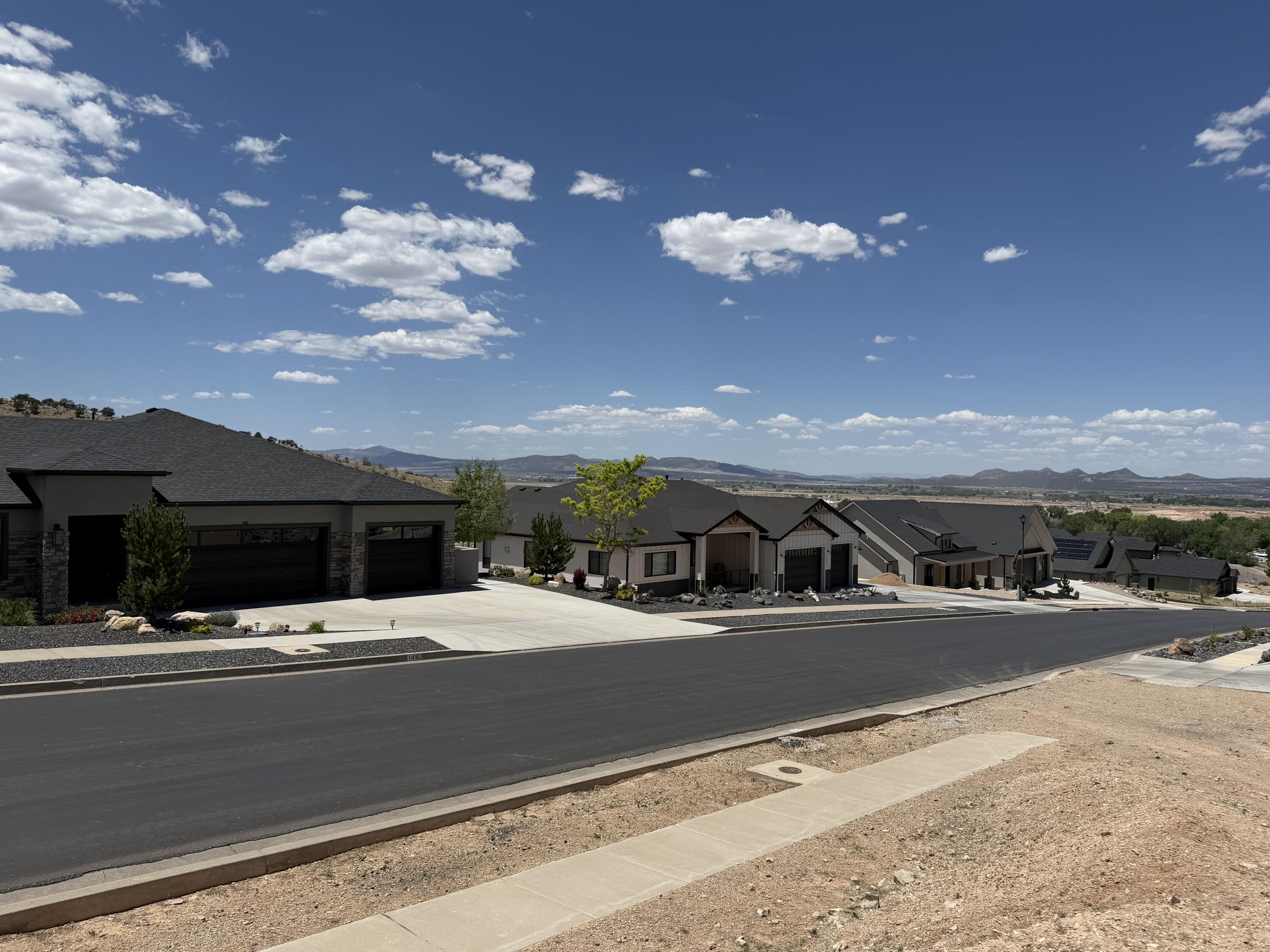 CANYON RIDGE - Land