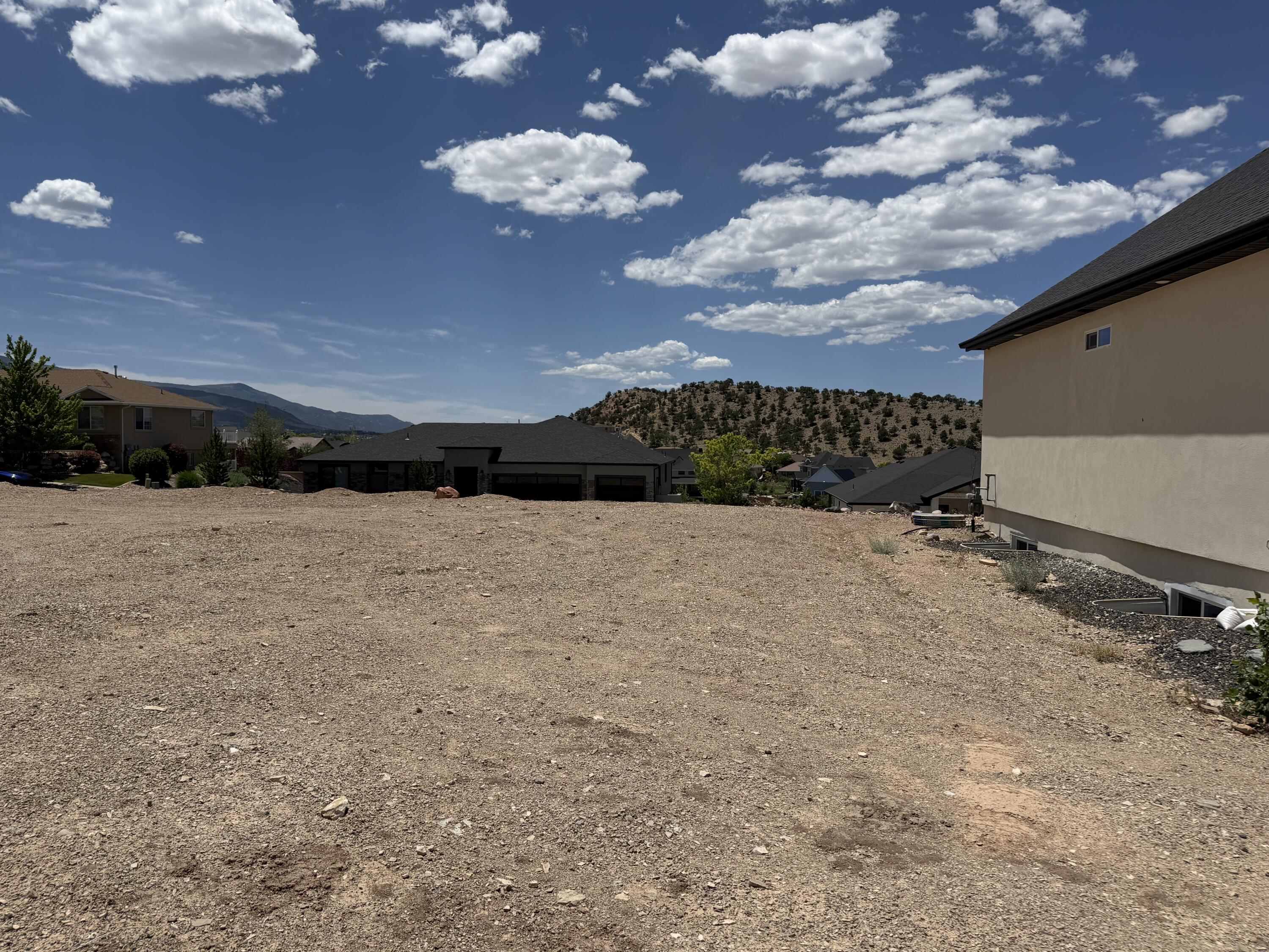 CANYON RIDGE - Land