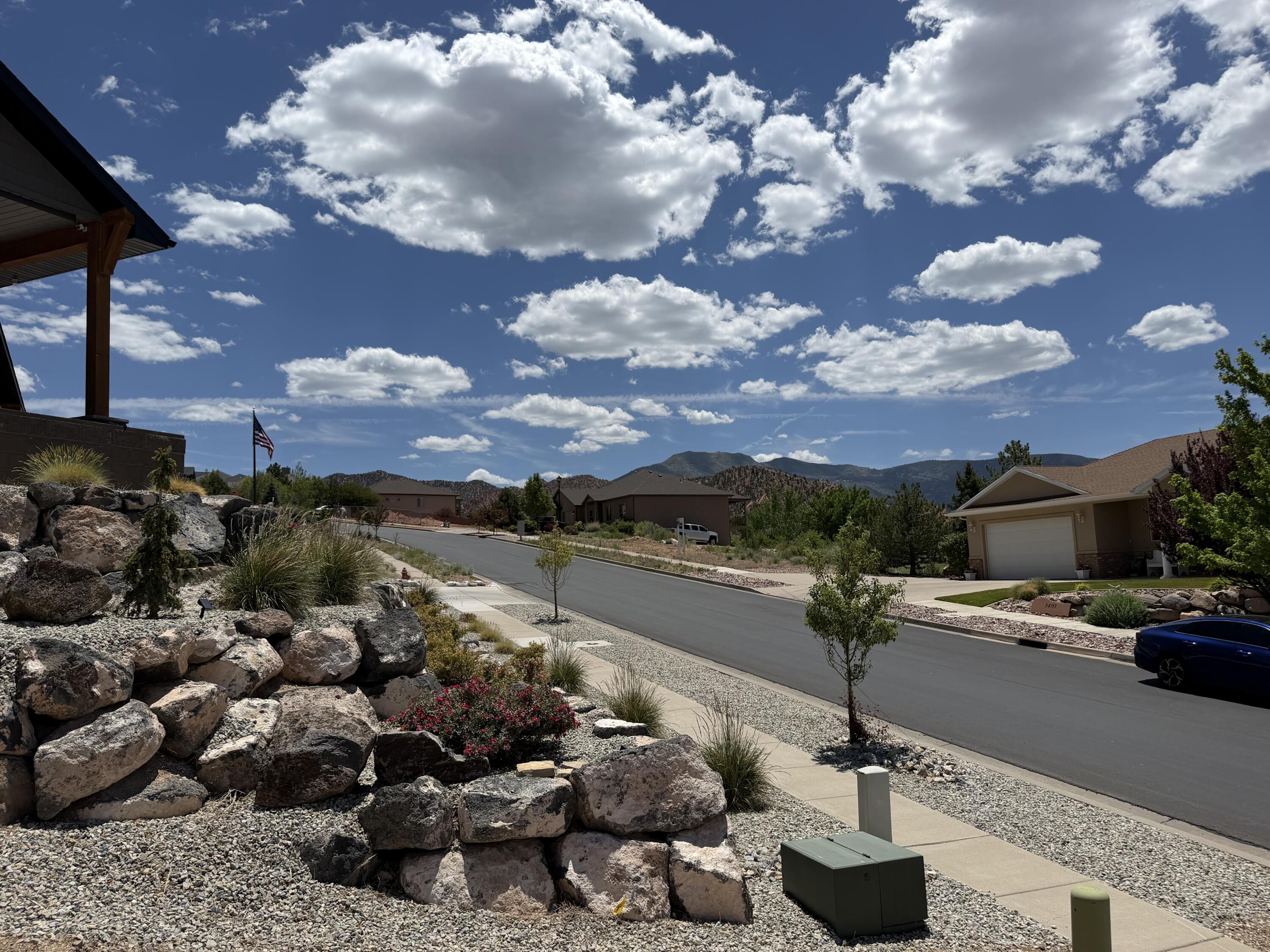 CANYON RIDGE - Land