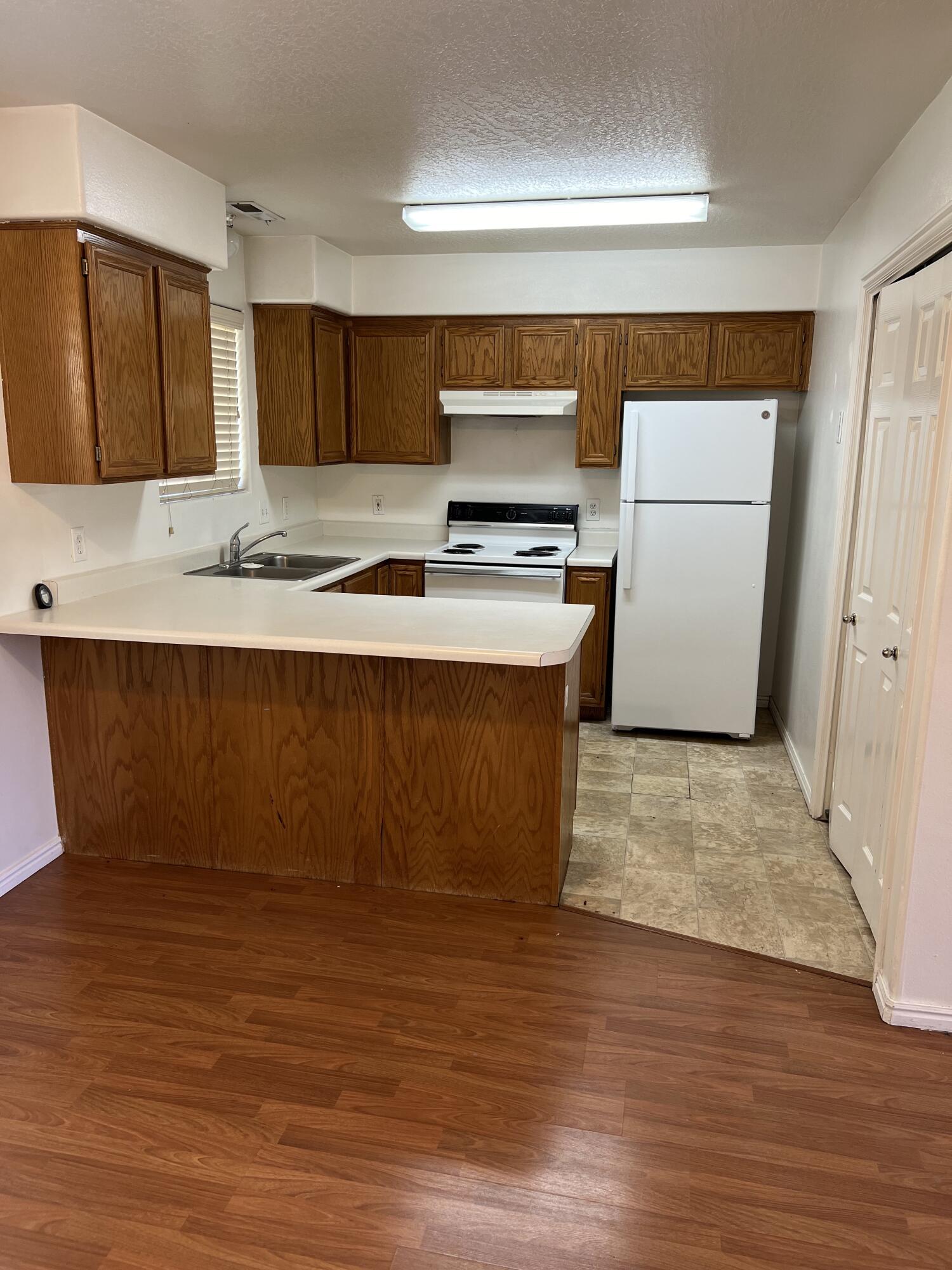 EASTMONT ACRES - Residential Income