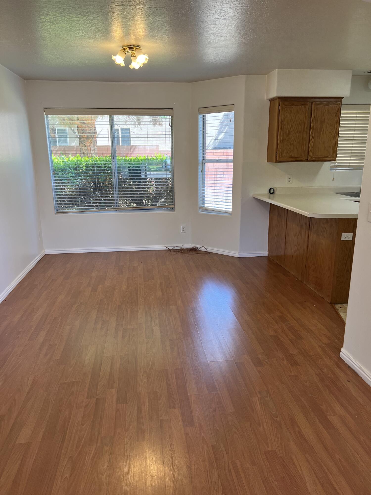 EASTMONT ACRES - Residential Income
