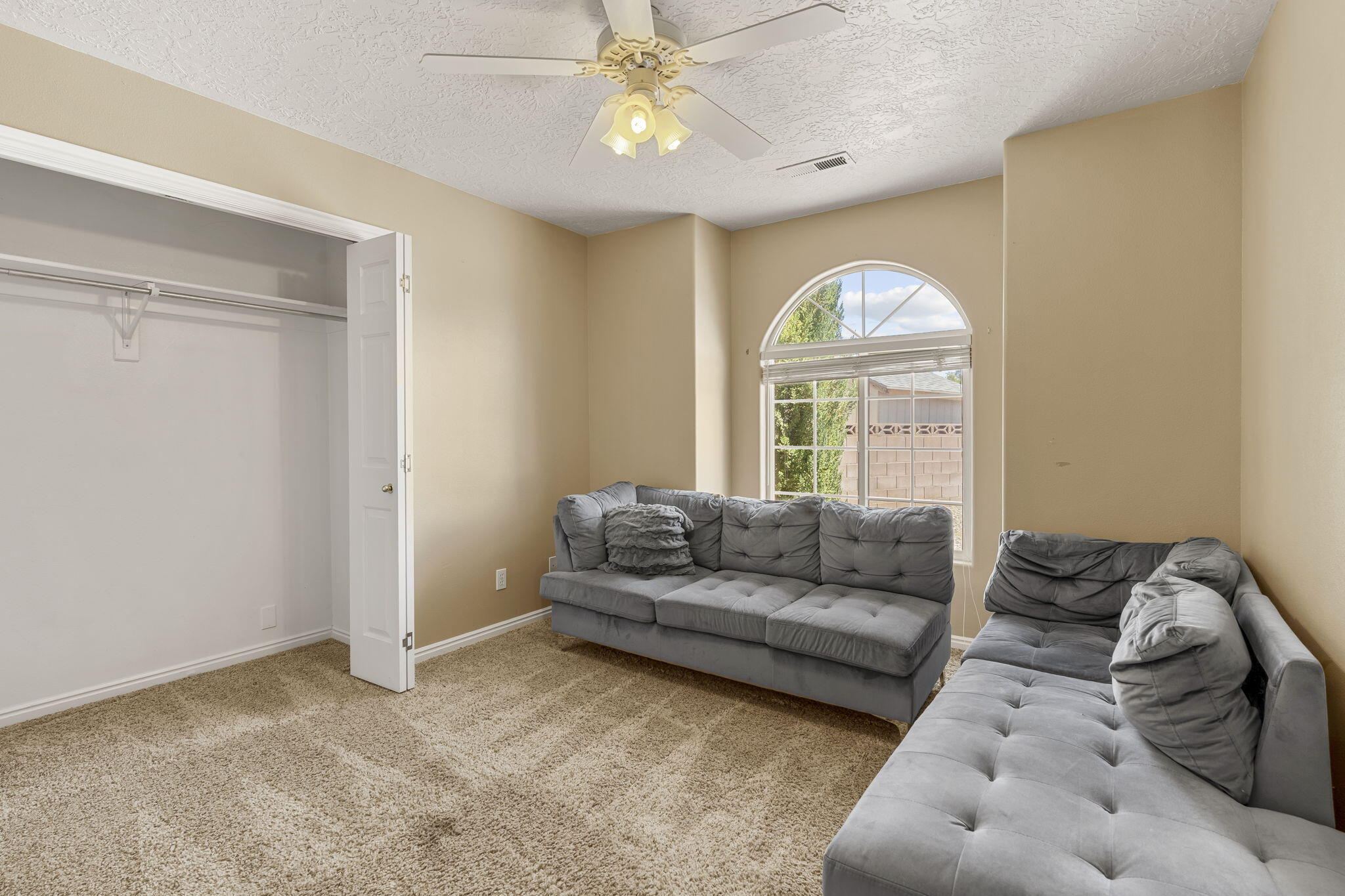 DISCOVERY - Residential