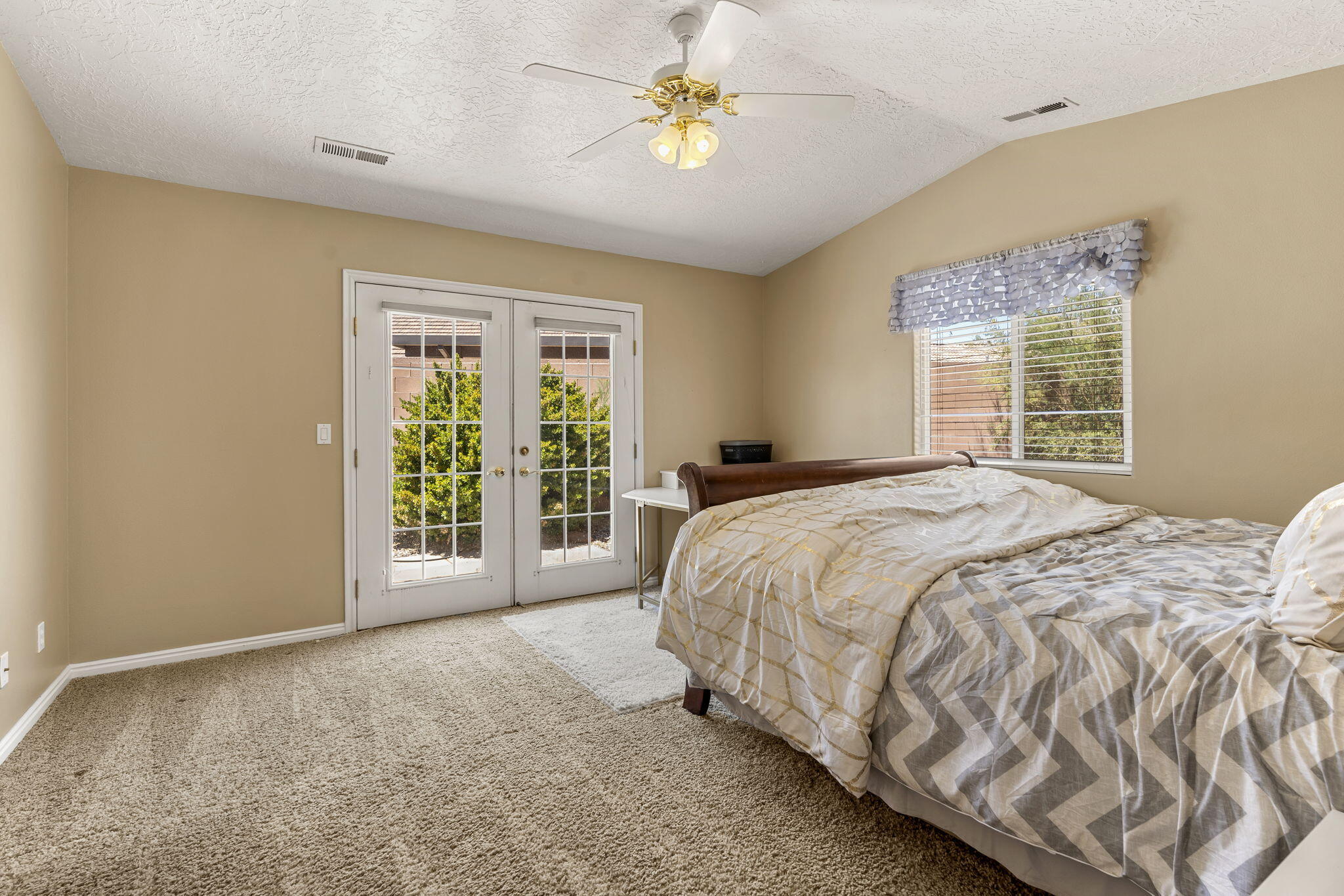 DISCOVERY - Residential