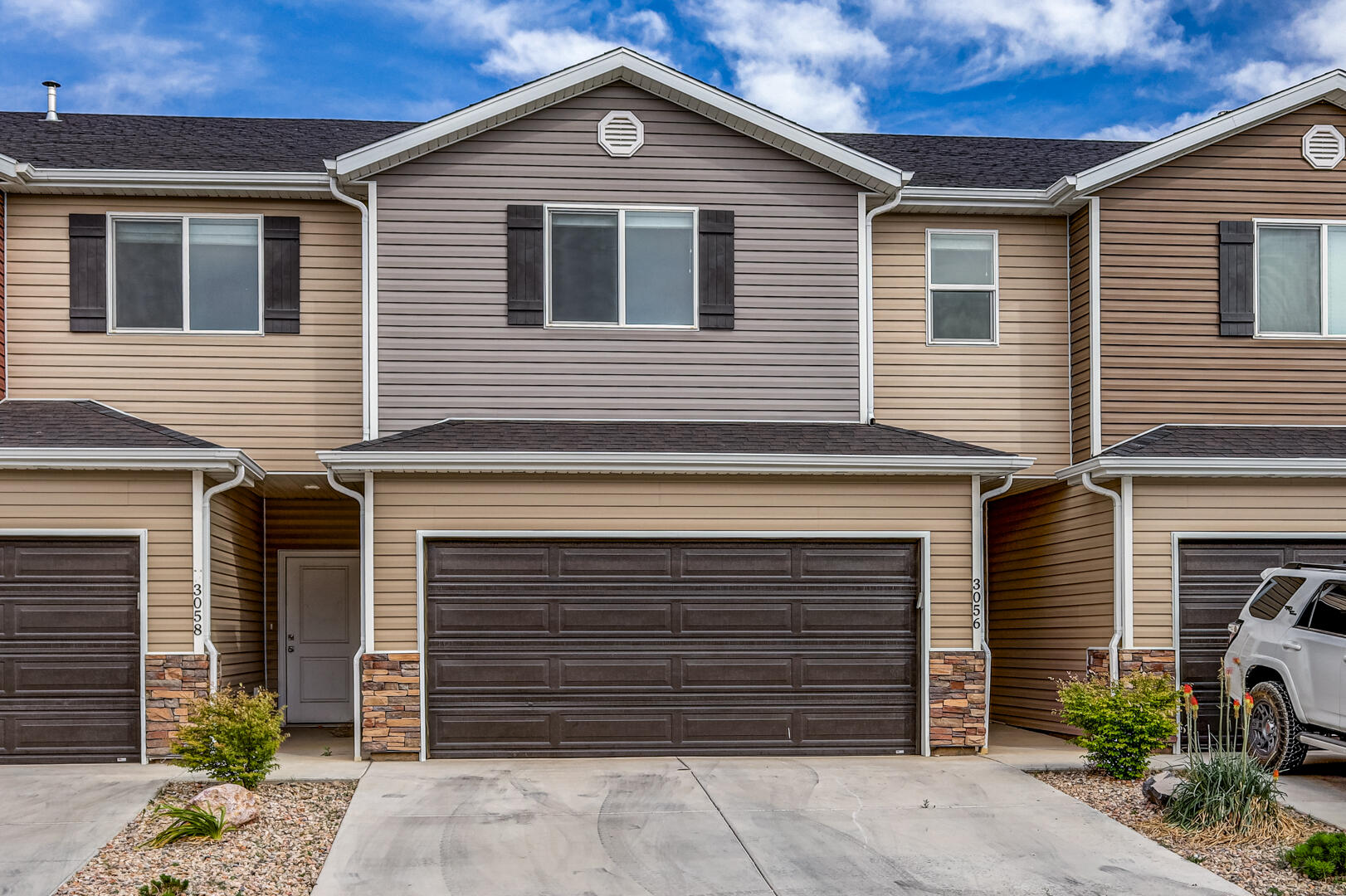 Welcome to Cedar Bend, a community for comfortable, low-maintenance living. Conveniently located near schools, parks, shopping, and local amenities, this townhome is an excellent fit for first-time buyers, those seeking a second home, or investors looking to add a quality property to their portfolio.
This well-maintained home features 3 bedrooms and 2.5 bathrooms, along with nice upgrades throughout. Enjoy quartz countertops, a classic subway tile backsplash, soft-close cabinetry, durable LVP flooring, and stainless steel appliances that create a bright and modern living space. The open-concept design allows for easy everyday living while providing plenty of room for family gatherings and entertaining guests.
Outside, you'll appreciate the fully fenced backyard and covered patio--perfect for outdoor dining, pets, children at play, or simply unwinding after a long day. Cedar Bend offers the perfect blend of comfort, convenience, and value.
