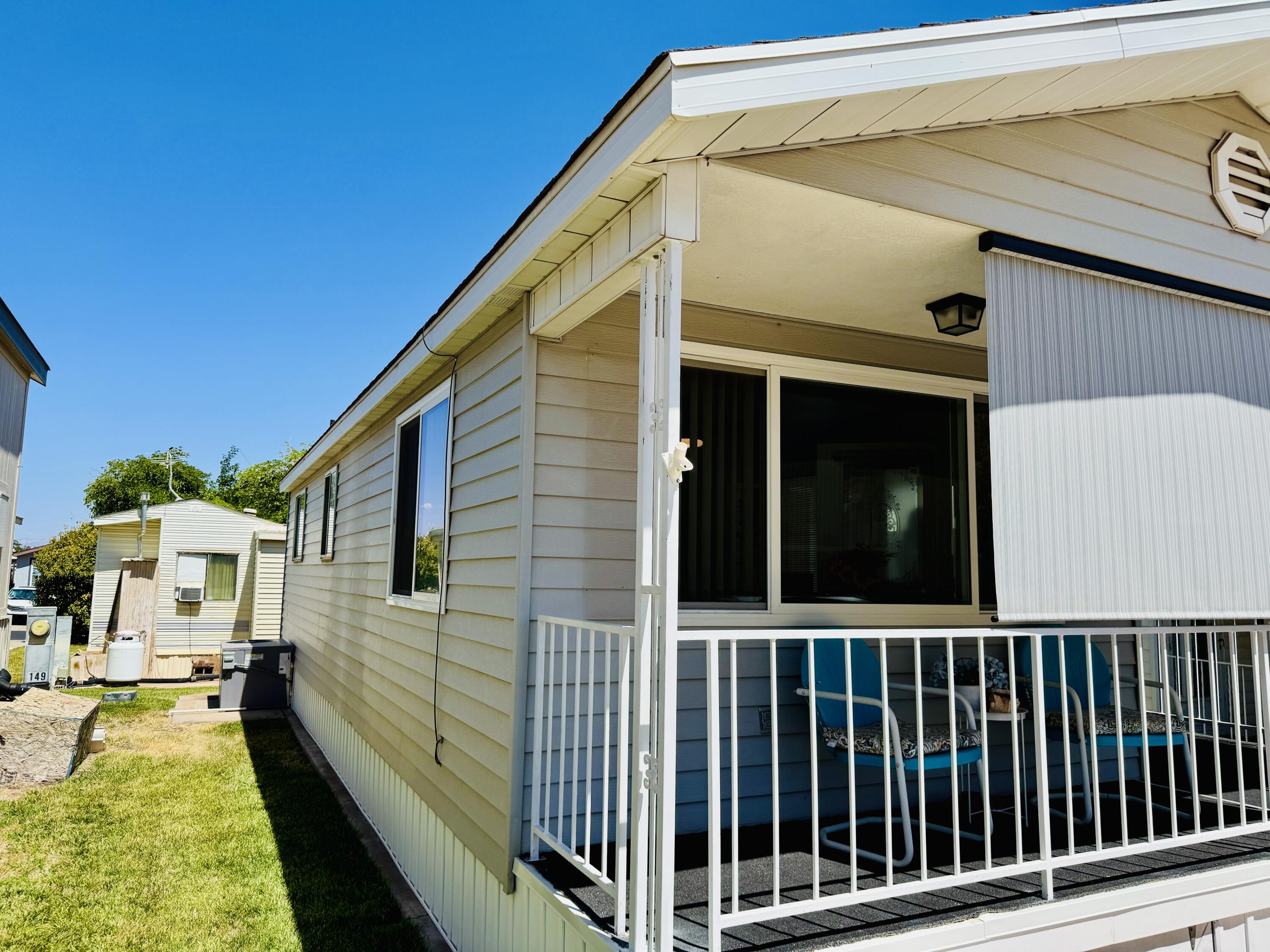 CANYON BREEZE RV RESORT - Residential