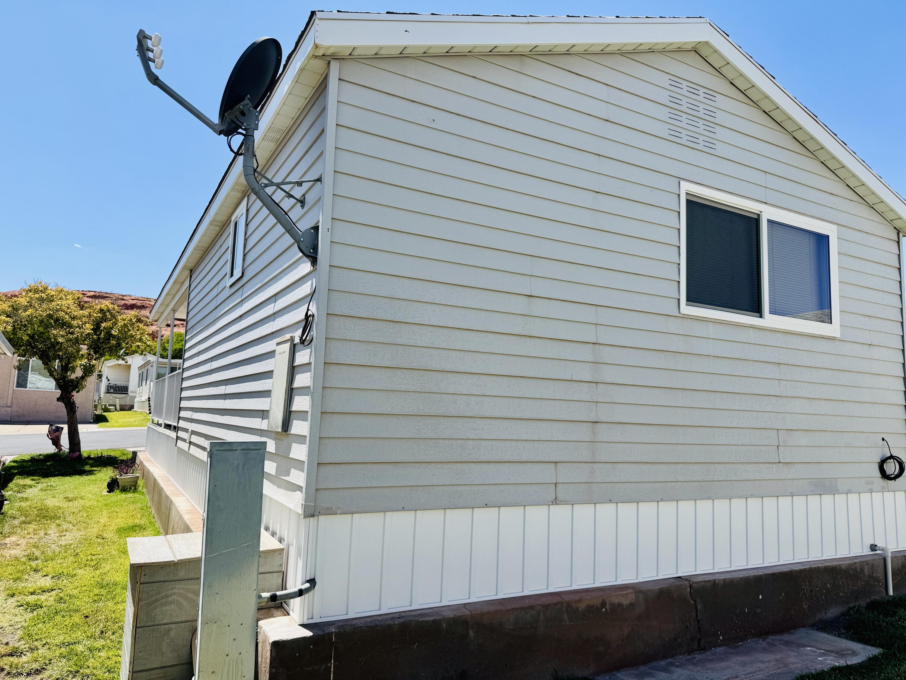 CANYON BREEZE RV RESORT - Residential