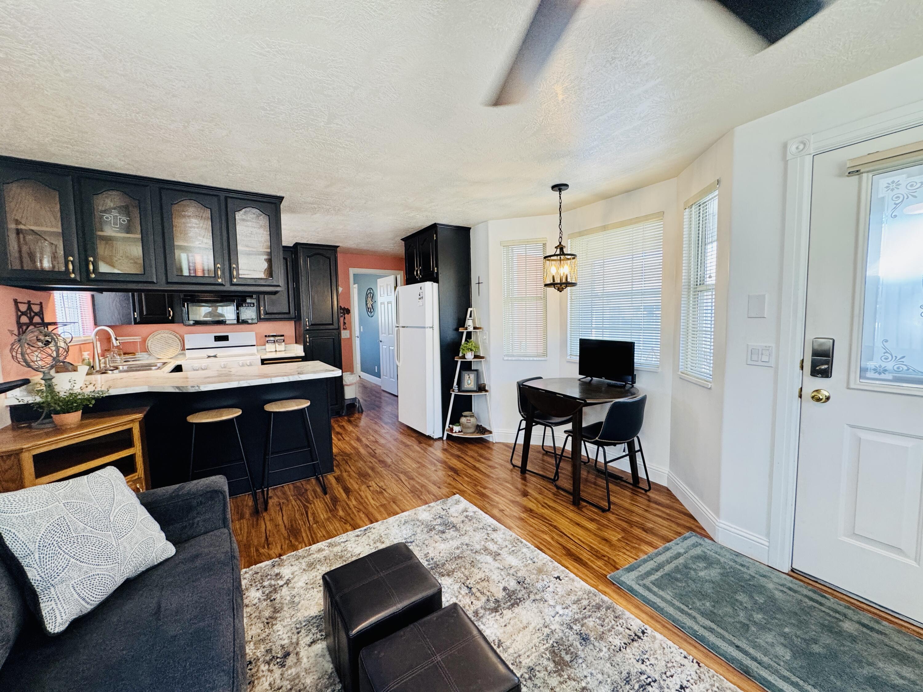CANYON BREEZE RV RESORT - Residential