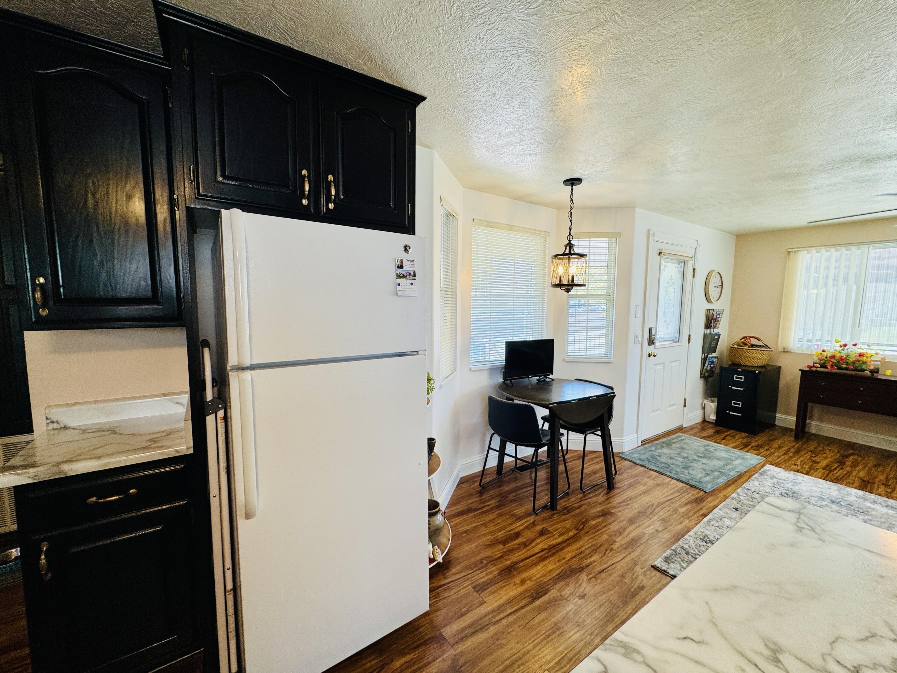 CANYON BREEZE RV RESORT - Residential