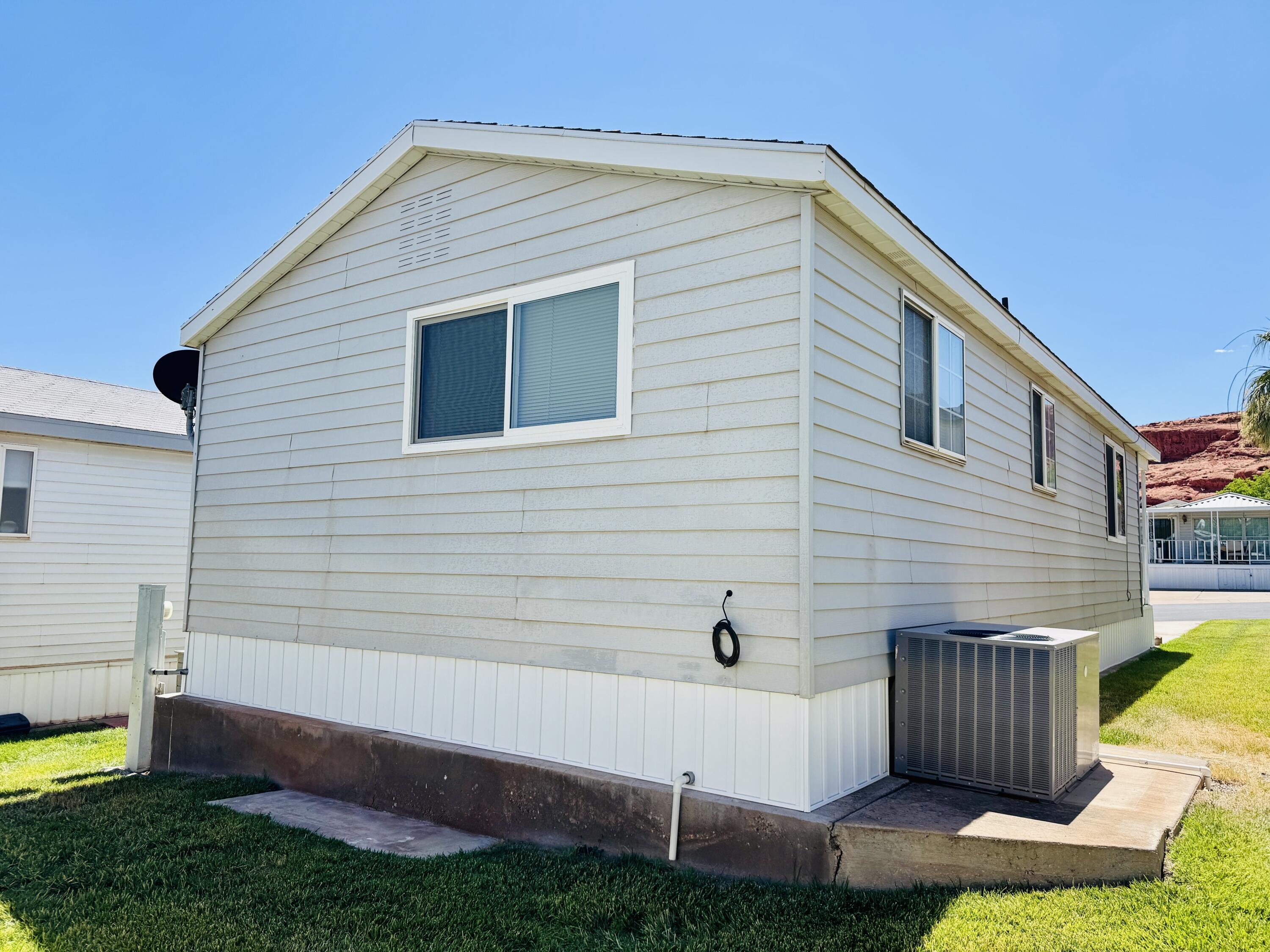 CANYON BREEZE RV RESORT - Residential