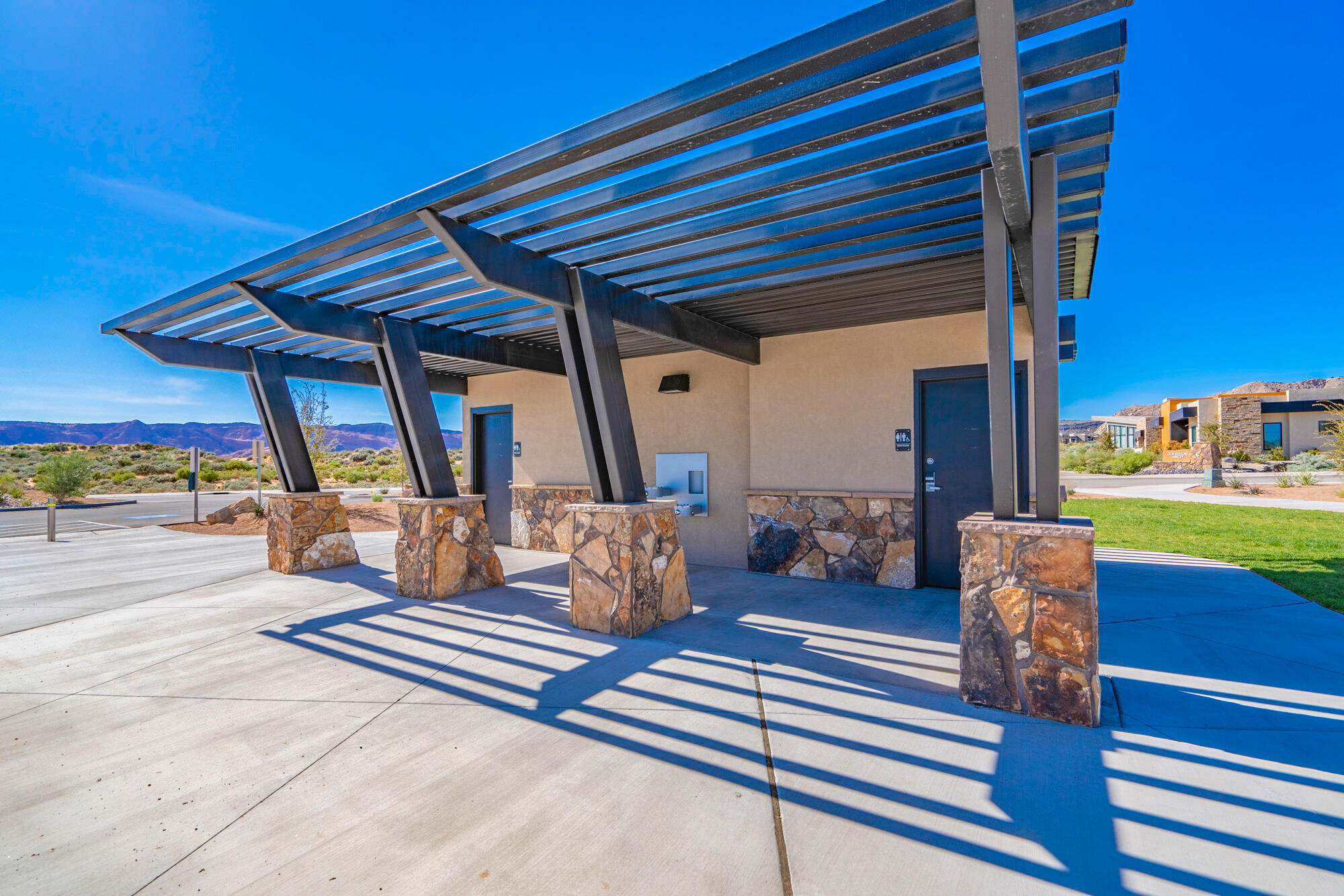 LEDGES OF SG HIDDEN PINYON - Residential