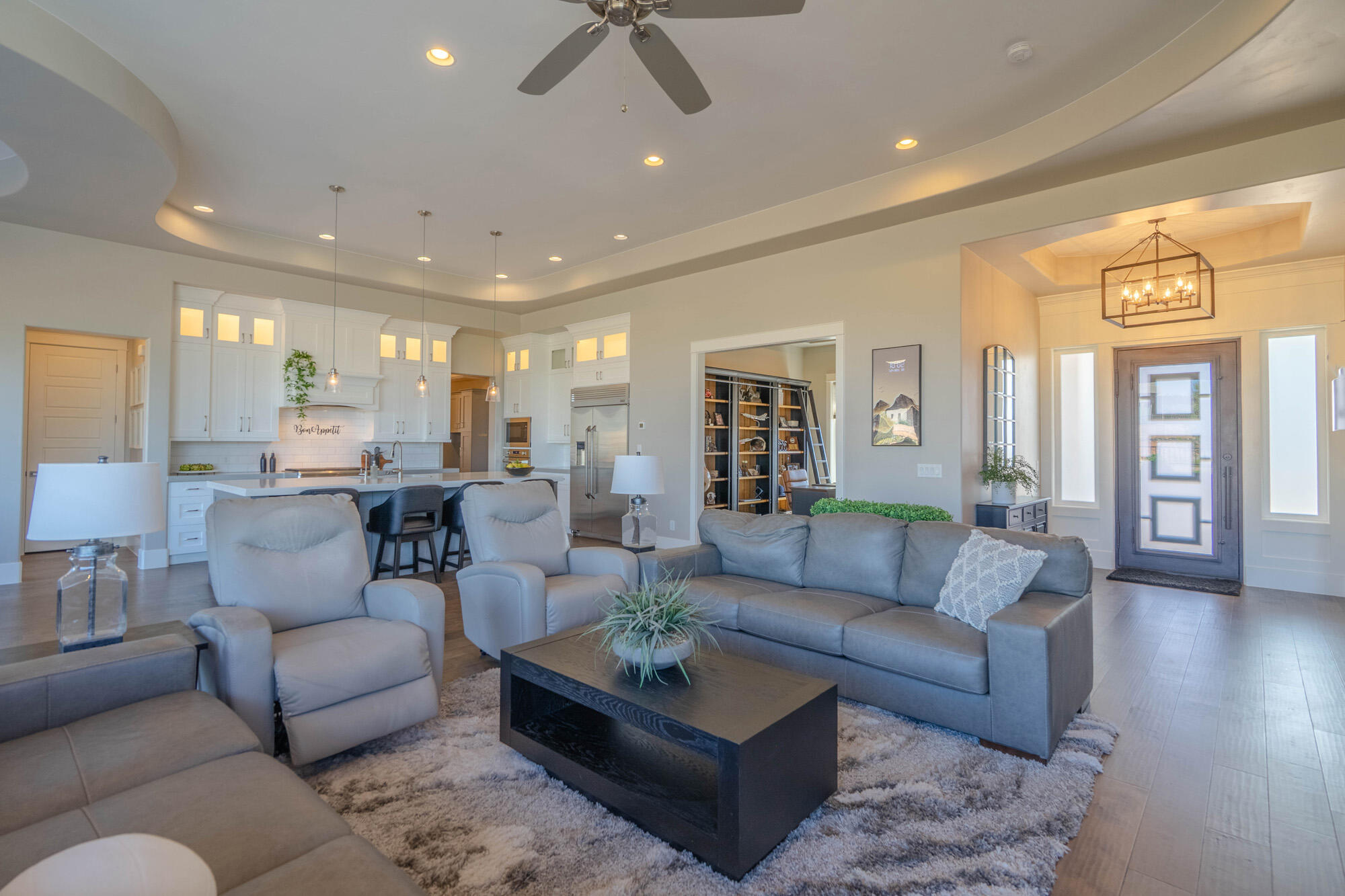 LEDGES OF SG HIDDEN PINYON - Residential