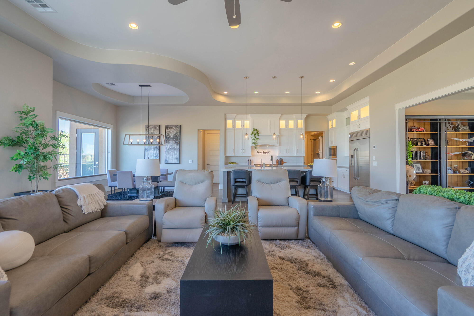LEDGES OF SG HIDDEN PINYON - Residential