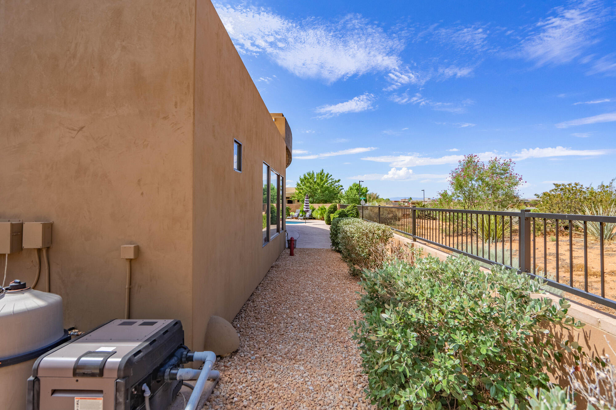 LEDGES OF SG HIDDEN PINYON - Residential