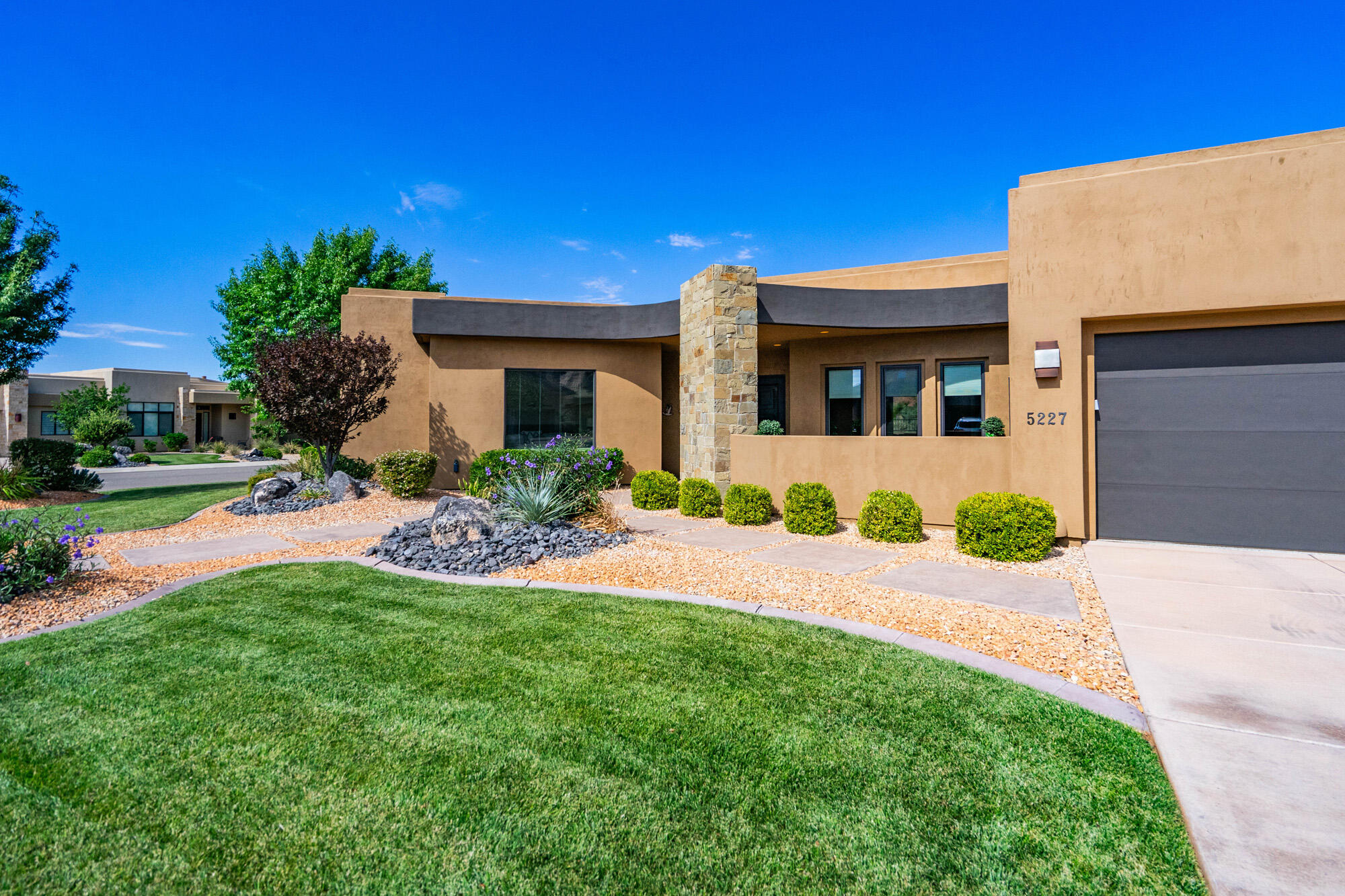 LEDGES OF SG HIDDEN PINYON - Residential