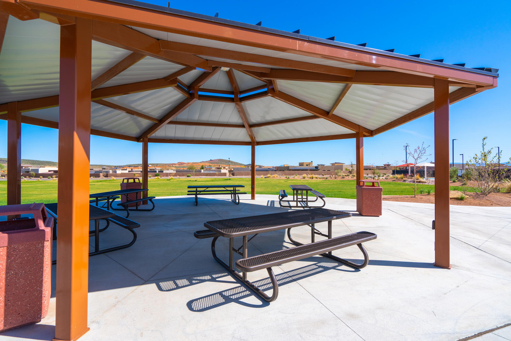LEDGES OF SG HIDDEN PINYON - Residential