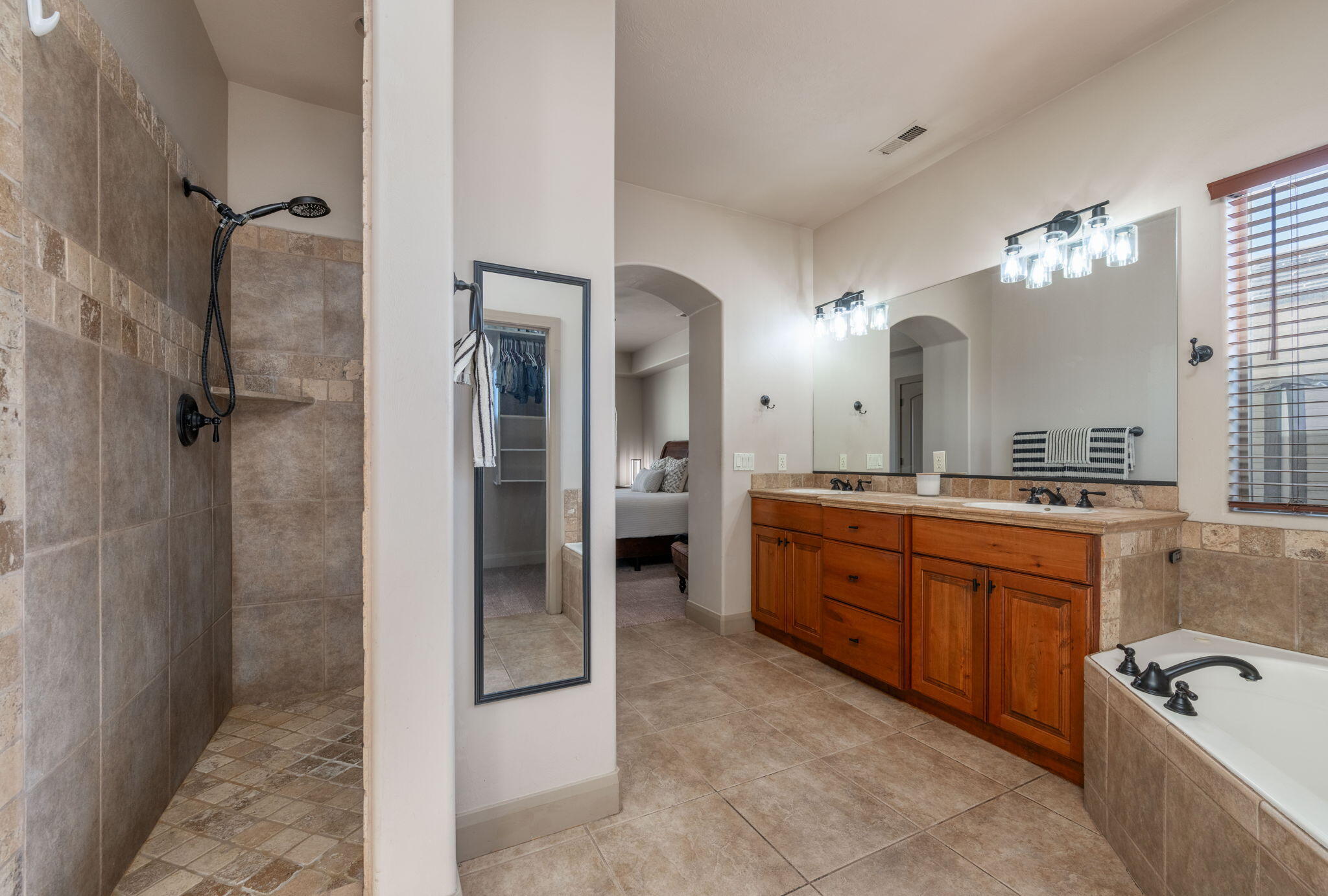 JEDORA ESTATES - Residential